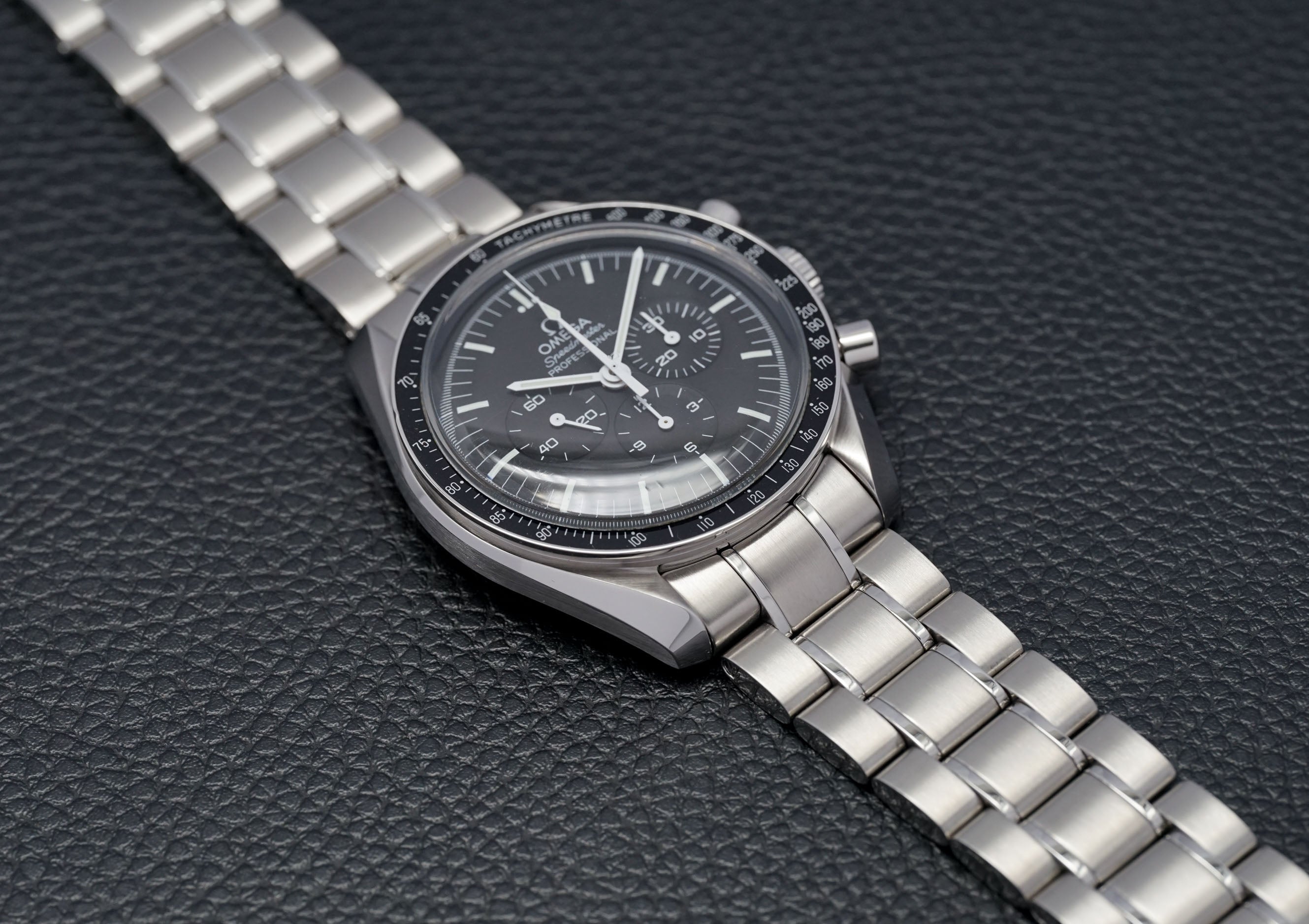 Omega Speedmaster Moonwatch 311.30.42.30.01.005 Fullset 2022 Box+Papers