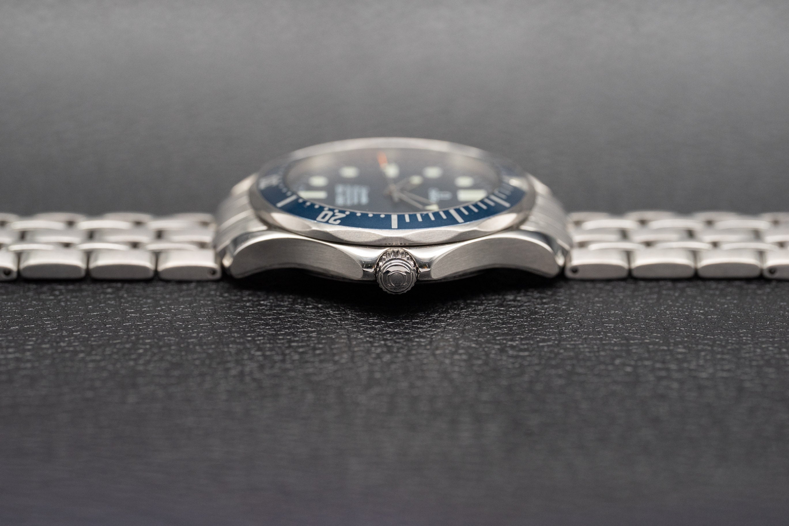Omega Seamaster Diver 300 2531.80 Blue Dial 1999