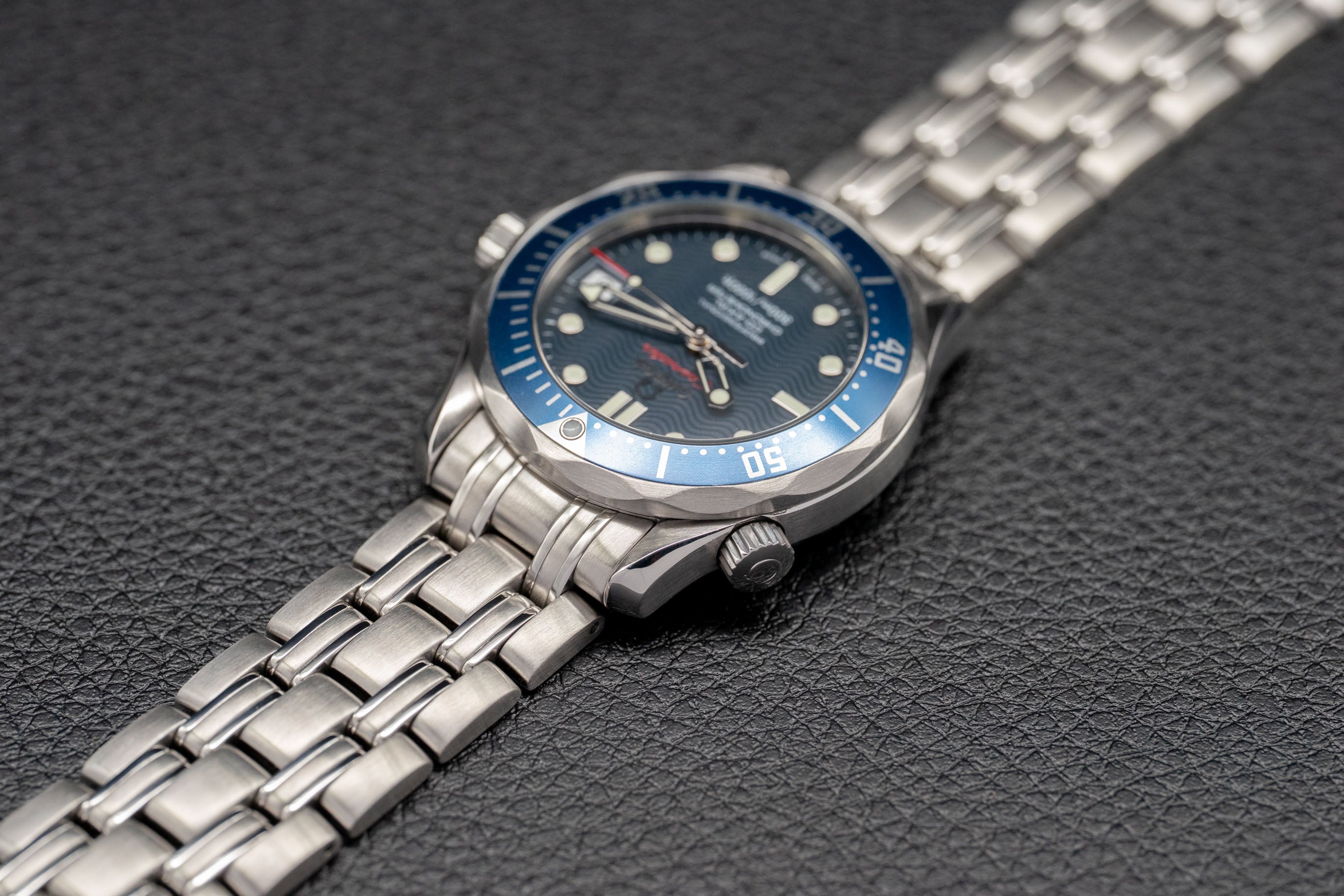 Omega Seamaster Diver 2222.80 Blue Dial 2010