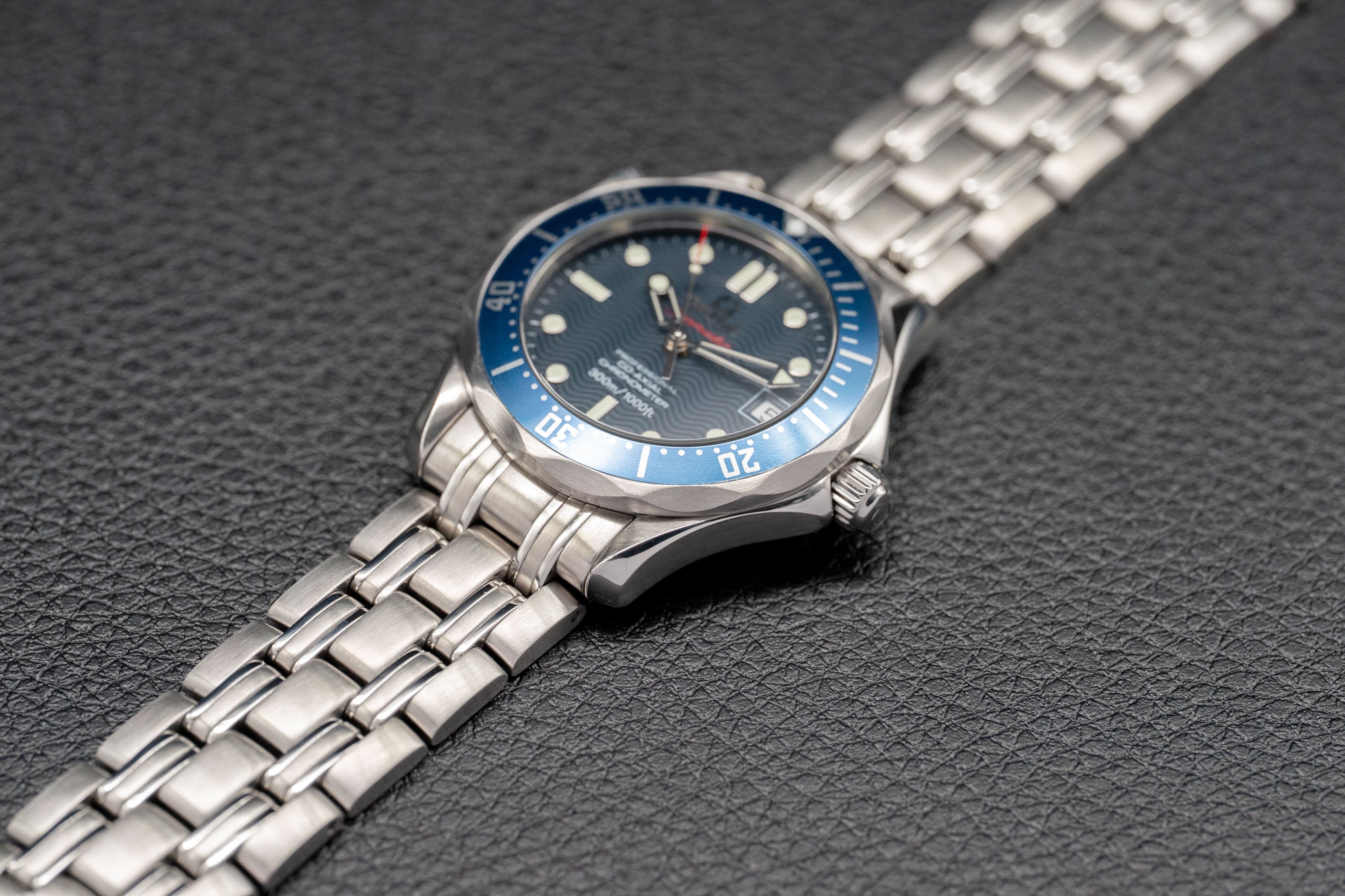 Omega Seamaster Diver 2222.80 Blue Dial 2010