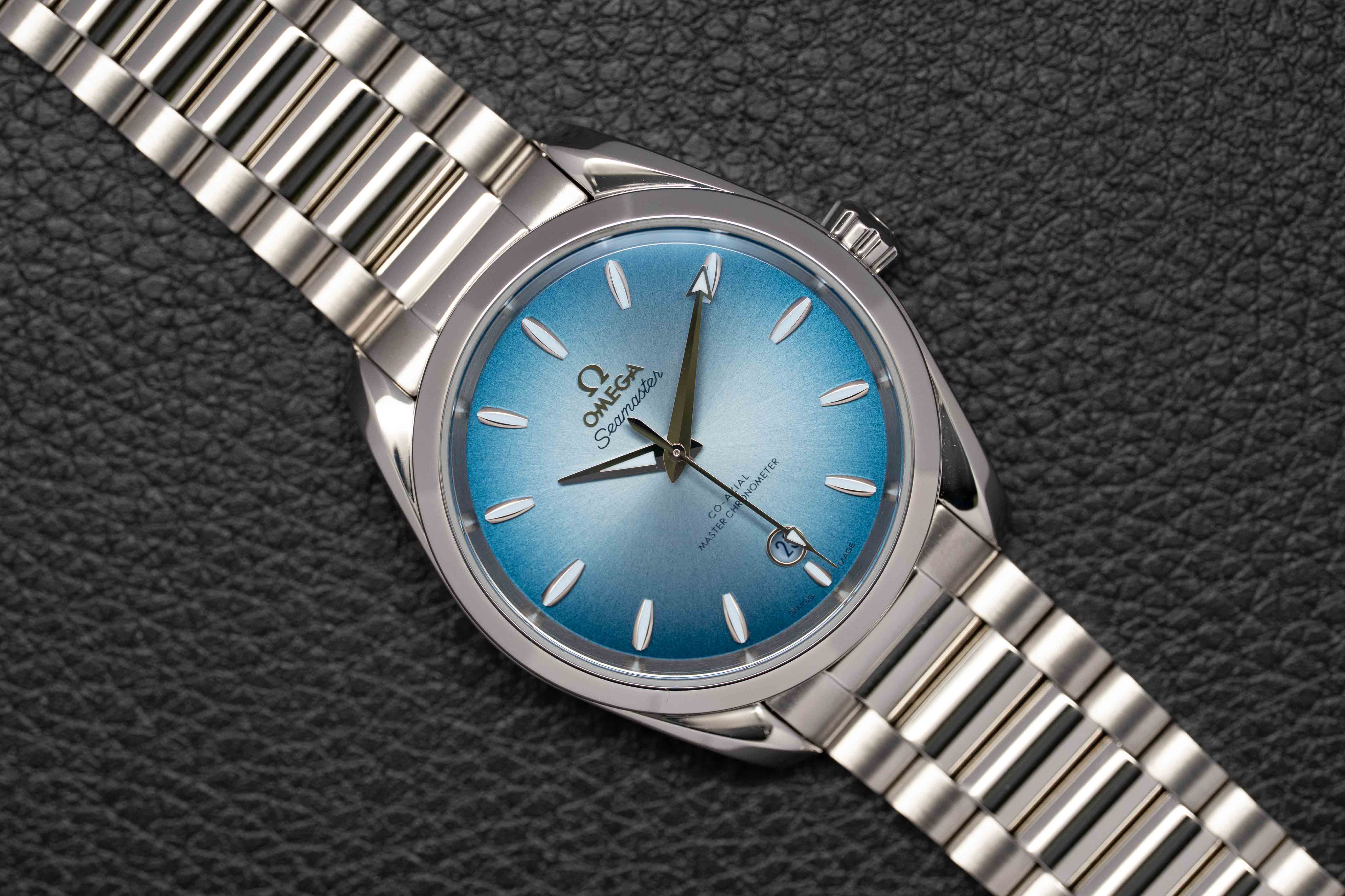 Omega Aqua Terra 220.10.38.20.03.004 Complete Set 2023 Box + Papers