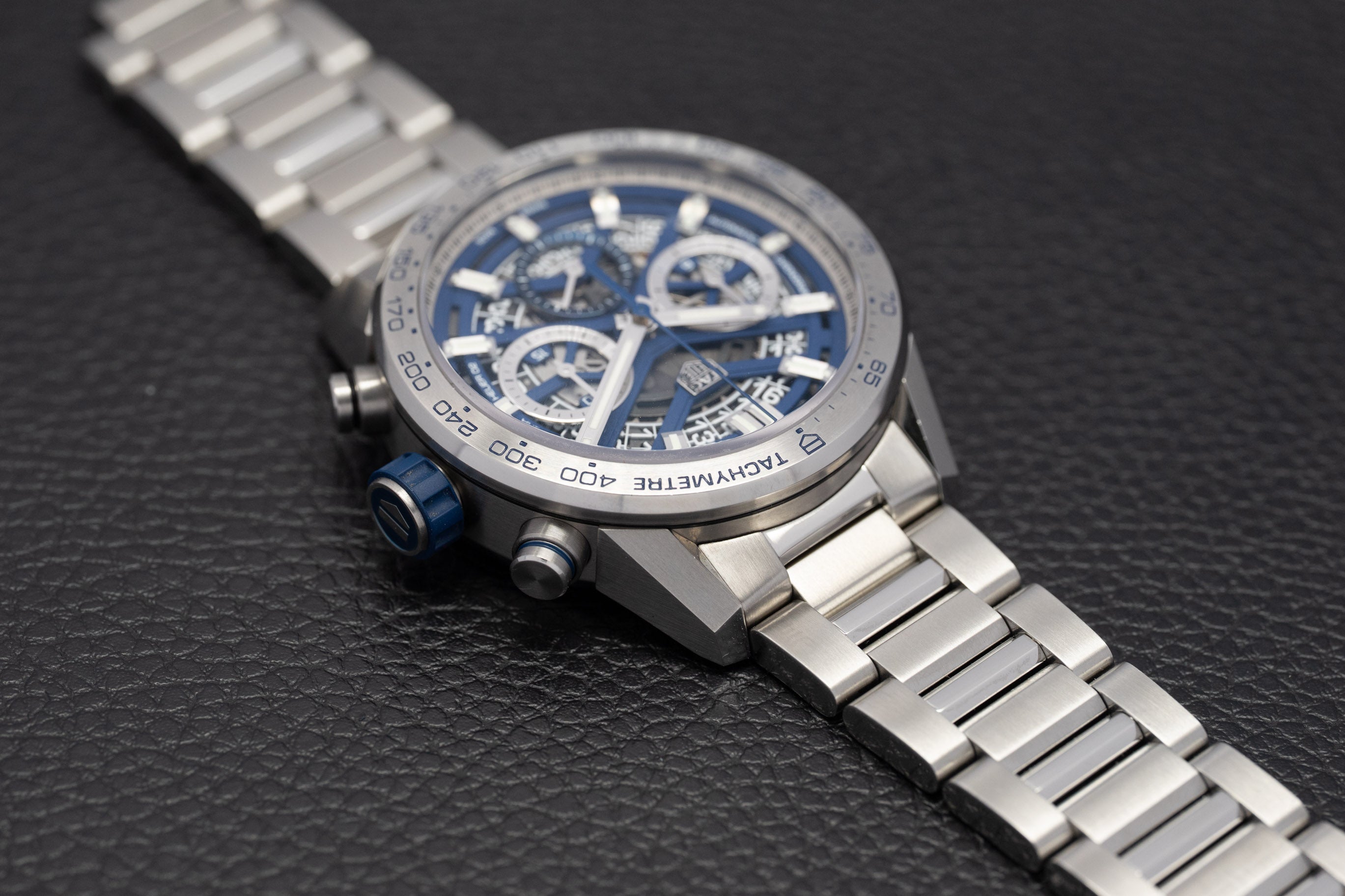 Tag Heuer Carrera CBG2019 Skeleton, juego completo de 2019, caja y documentación