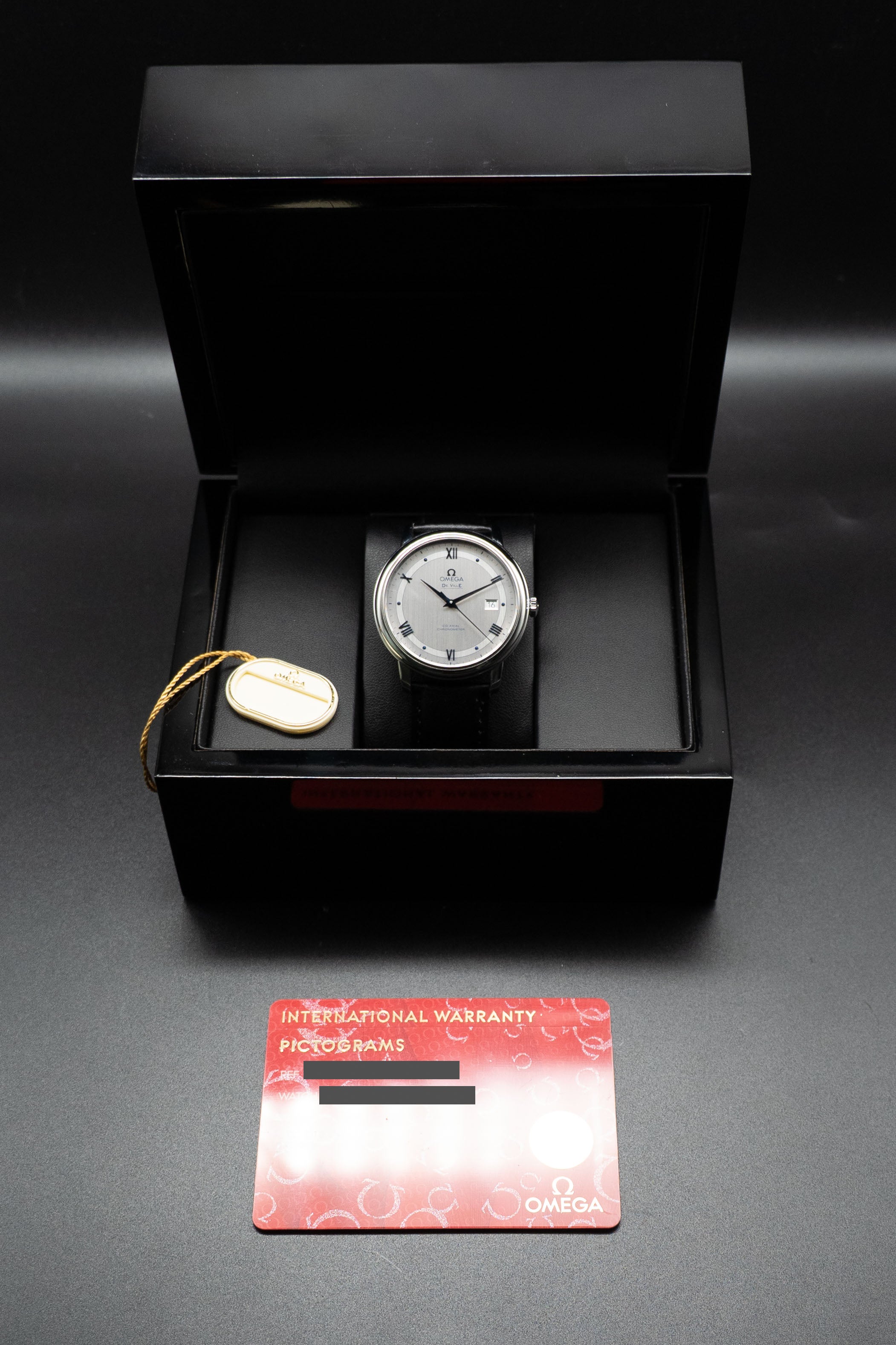 Omega De Ville Prestige 424.13.40.20.02.003 Quadrante argento 2018 Con documenti