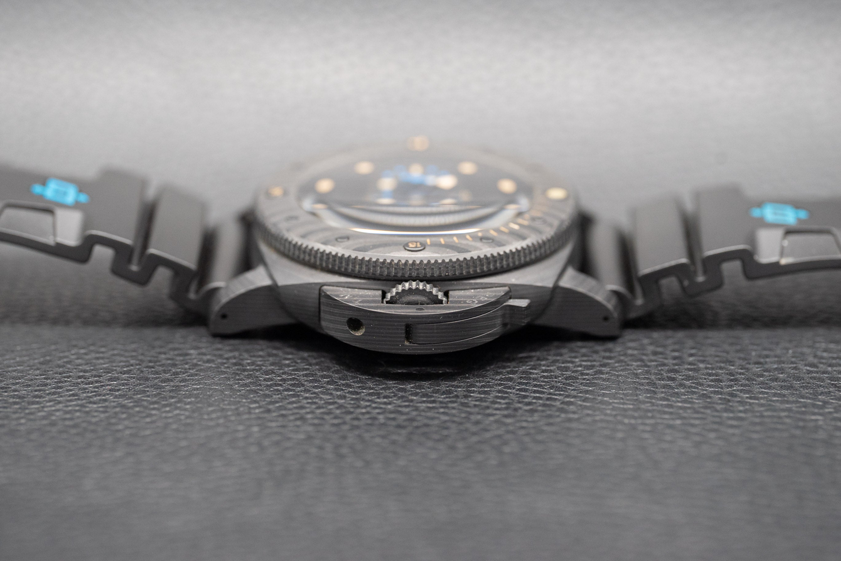 Panerai Luminor Submersible Carbotech PAM00616 Complete Set 2019 Box + Papers