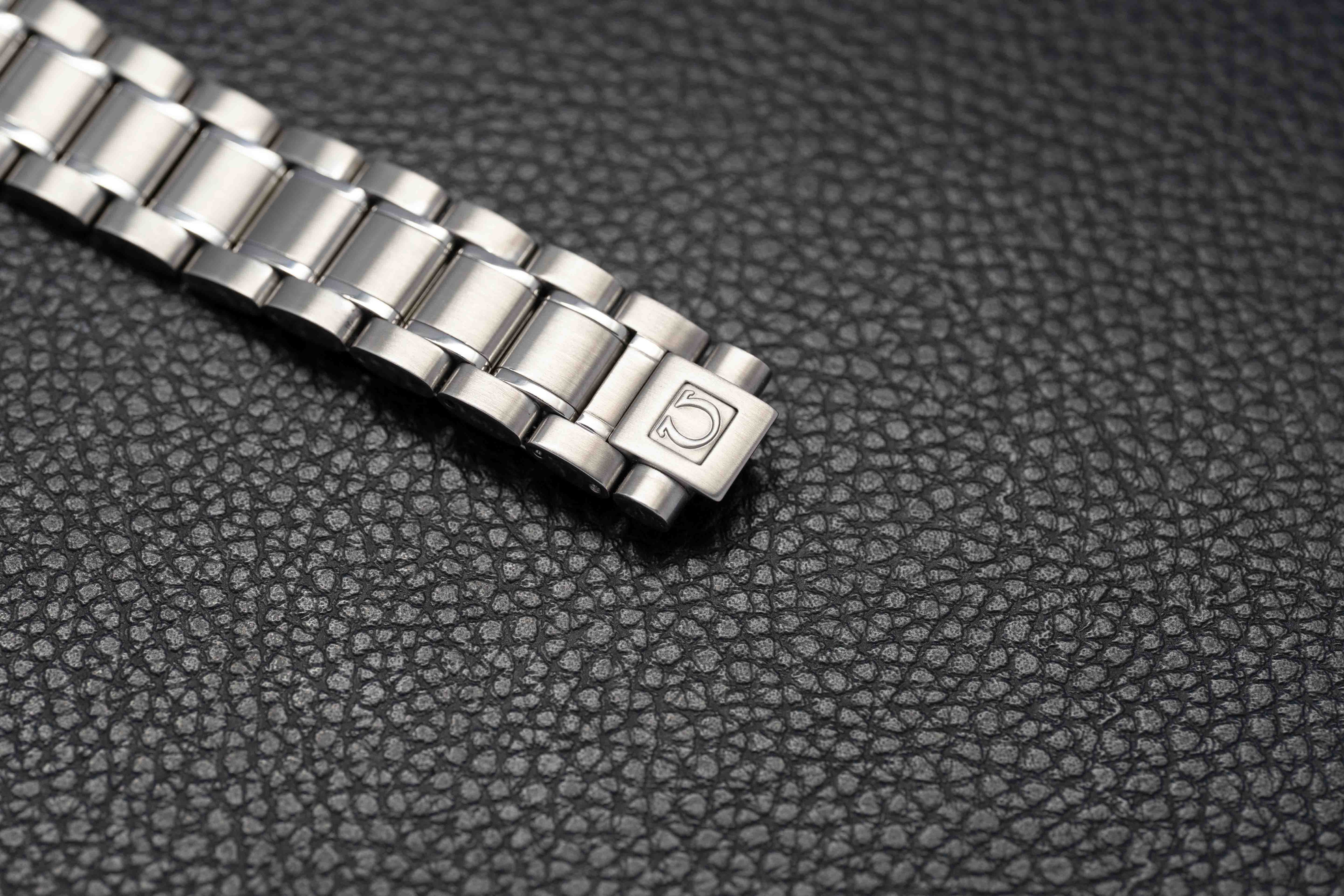 Omega Speedmaster Day Date 3520.50 con esfera negra, 1998