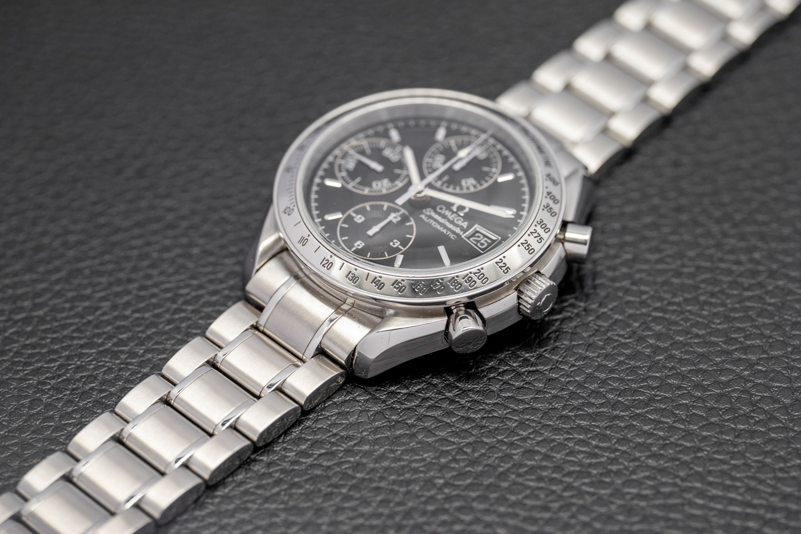Omega Speedmaster Date 3513.50, ensemble complet de 2006, coffret et papiers