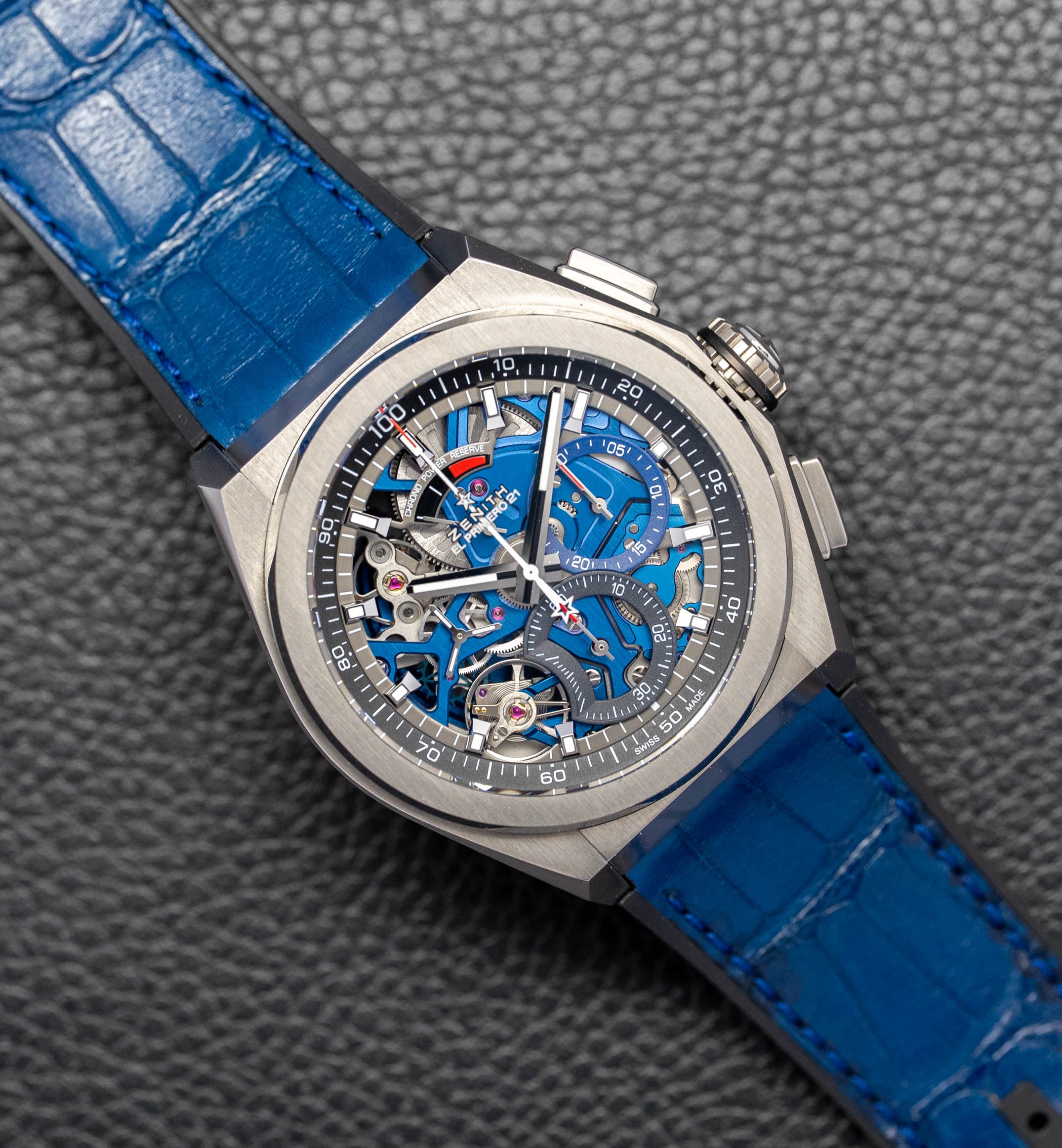 Zenith Defy El Primero 21 95.9002.9004/78.R584 Ensemble complet 2018, coffret et papiers