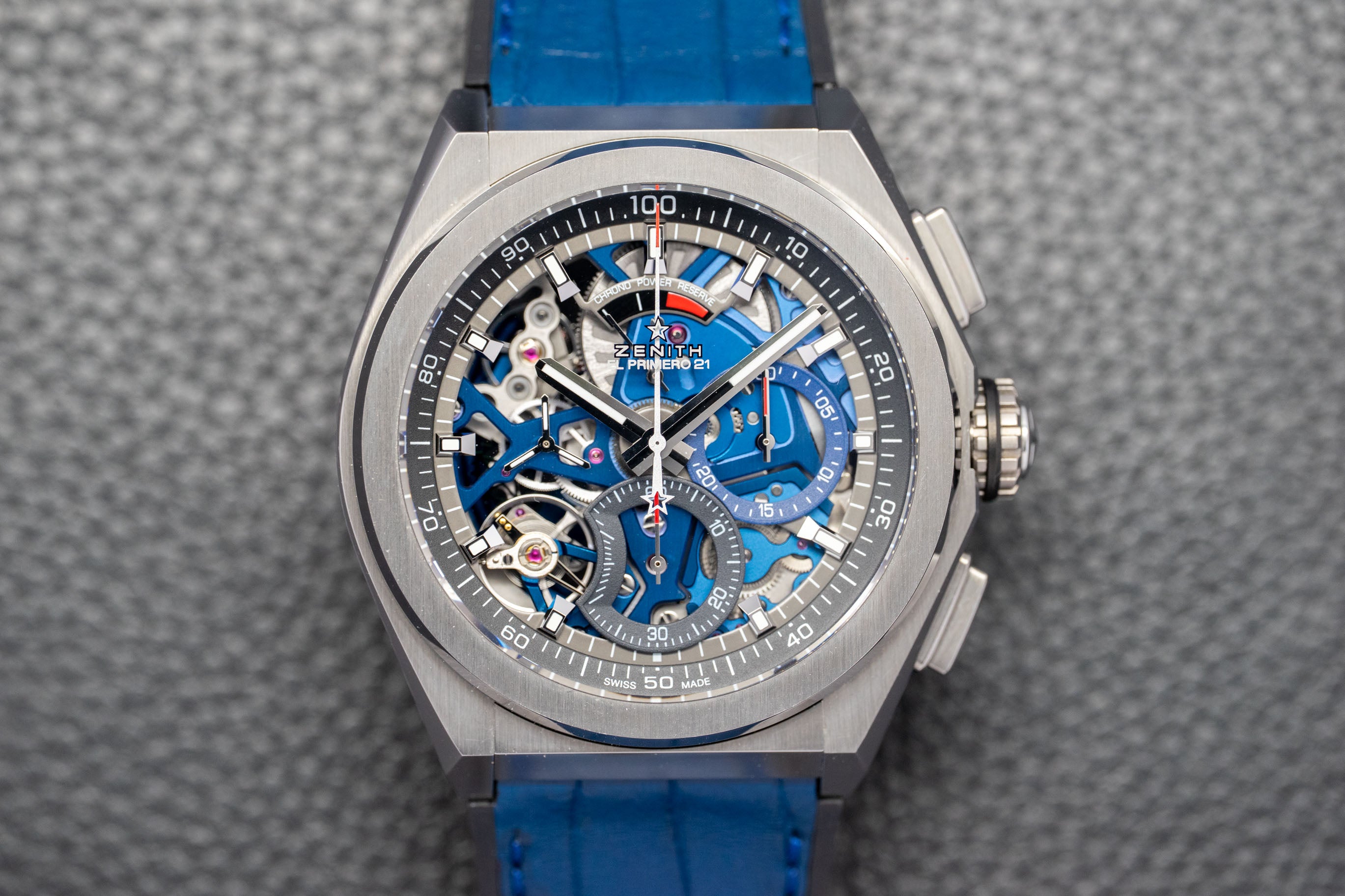 Zenith Defy El Primero 21 95.9002.9004/78.R584 Ensemble complet 2018, coffret et papiers