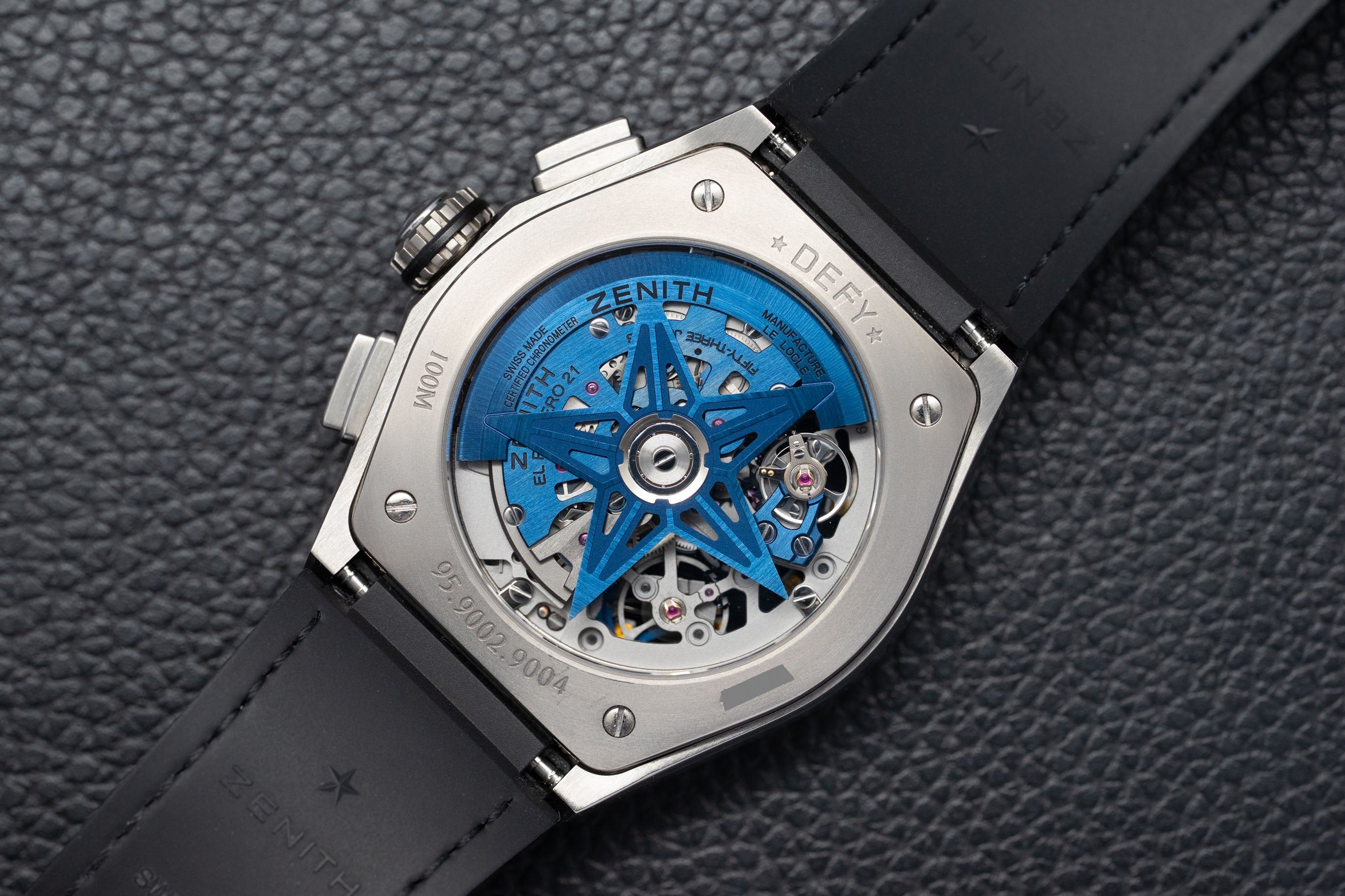 Zenith Defy El Primero 21 95.9002.9004/78.R584 Ensemble complet 2018, coffret et papiers