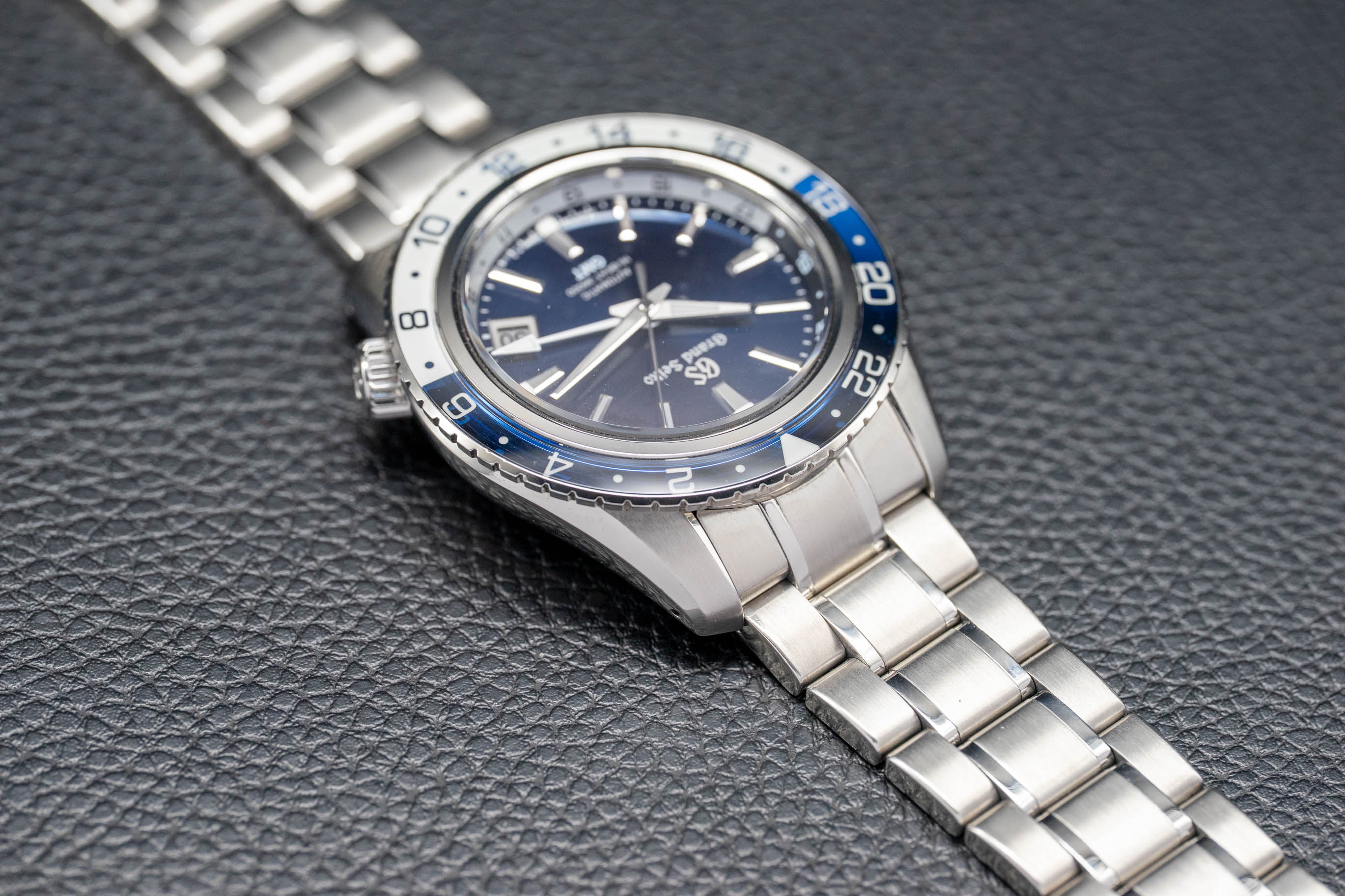 Grand Seiko GMT SBGJ237/9S86-00K0 Complete Set 2021 Box + Papers
