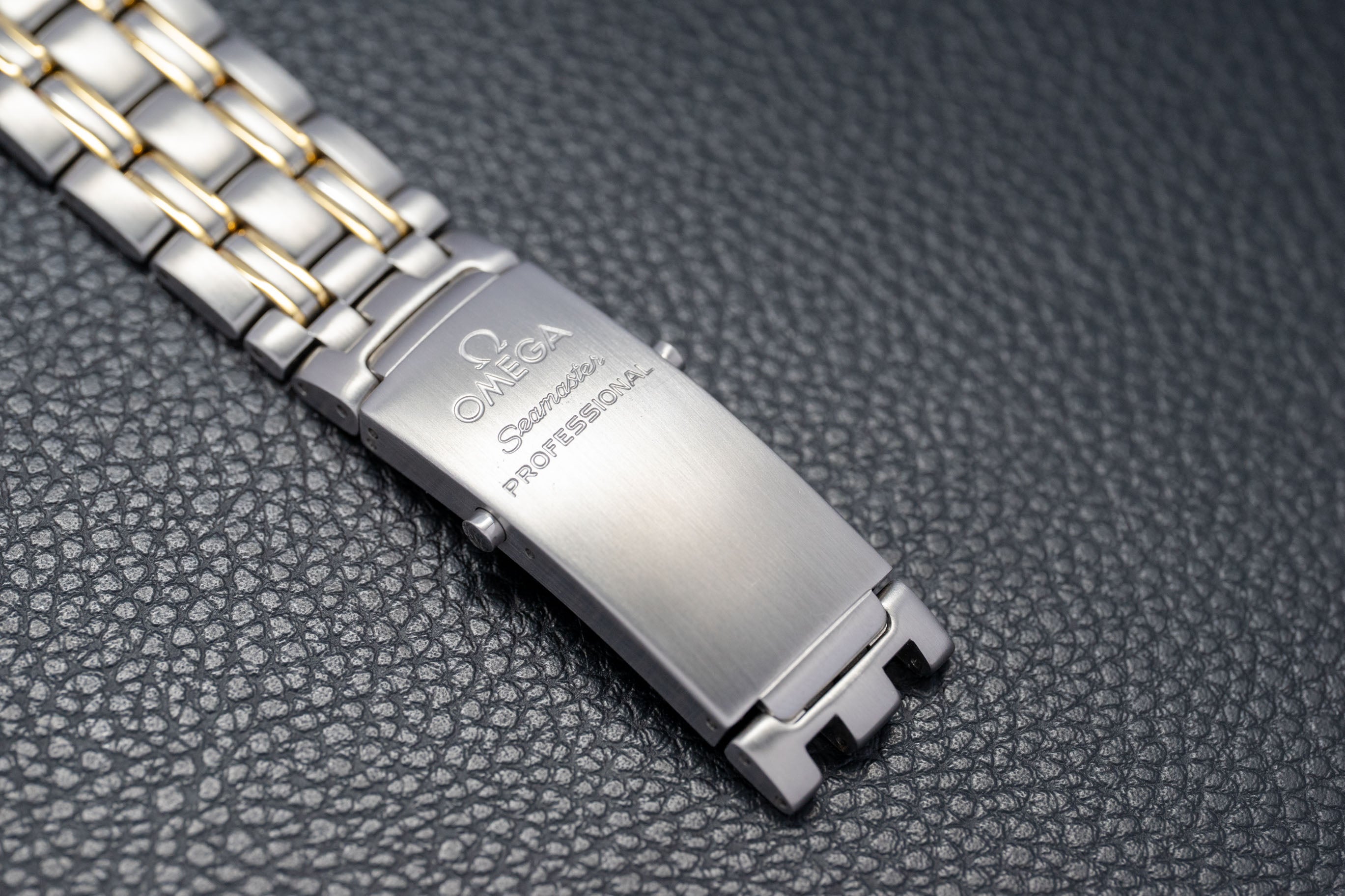 Omega Seamaster 300 2453.50 Black Dial 2006