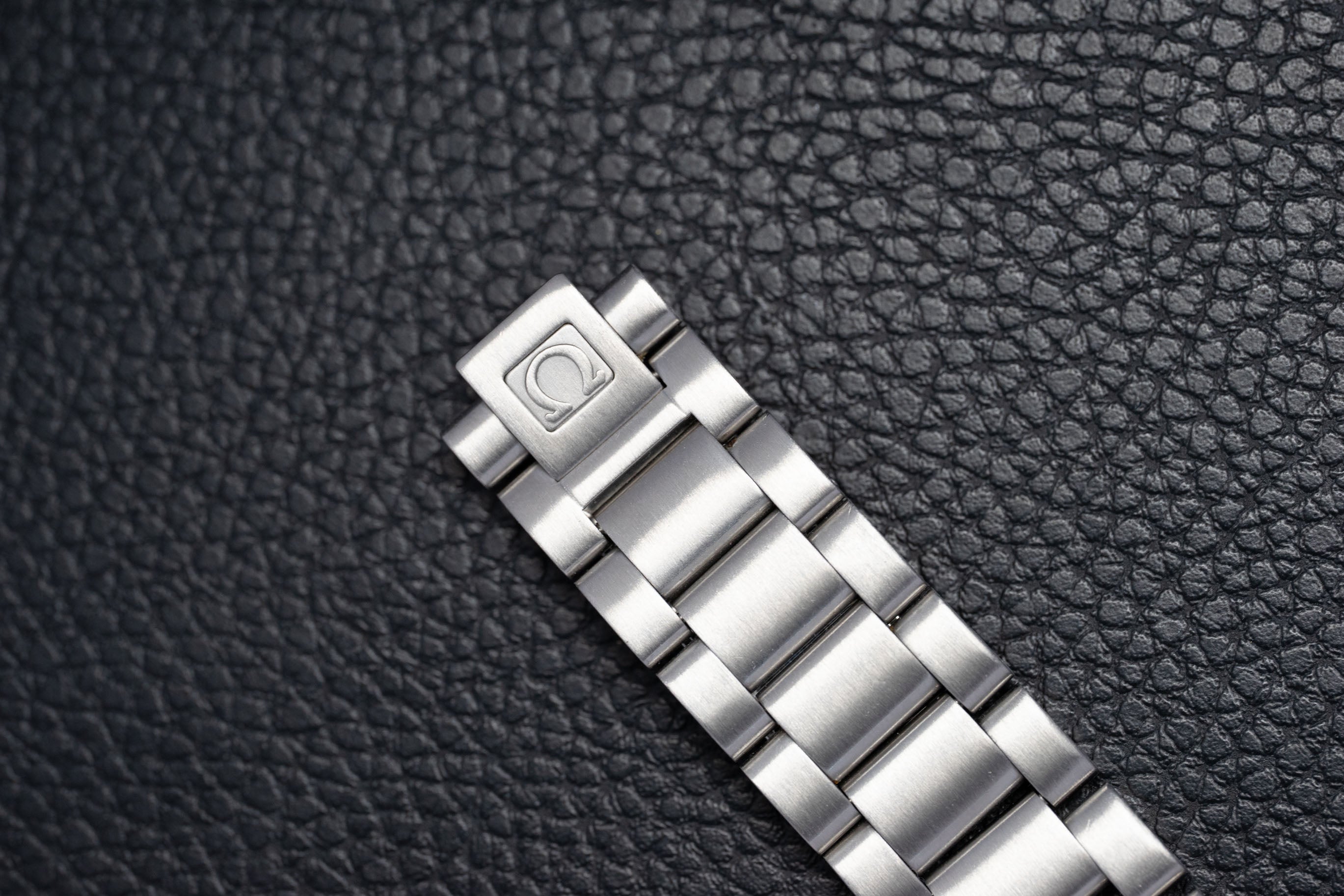Omega Aqua Terra 2503.33 con quadrante argentato, 2007