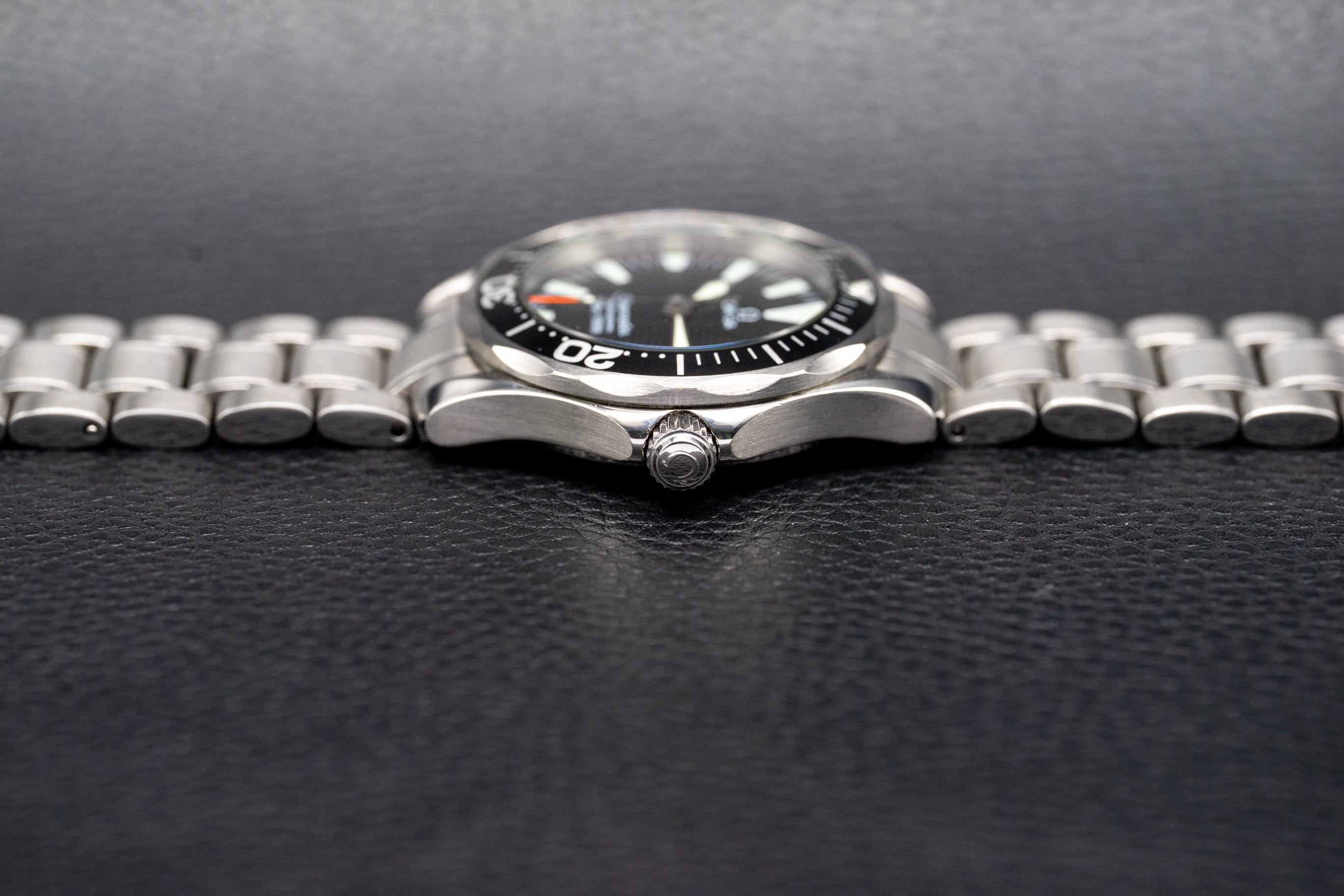 Omega Seamaster 300 2262.50 Complete Set 2001 Box + Papers