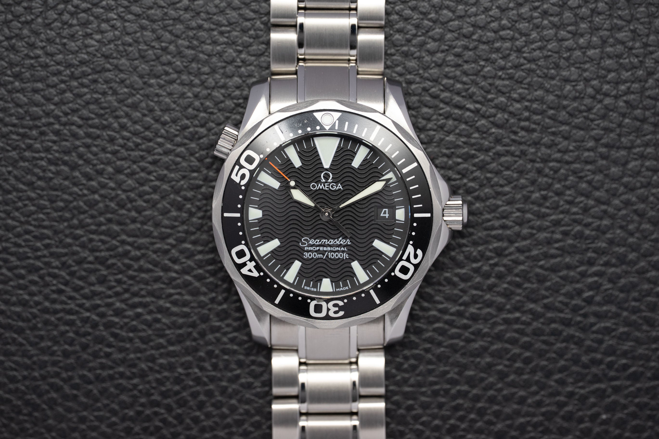 Omega Seamaster 300 2262.50 Complete Set 2001 Box + Papers