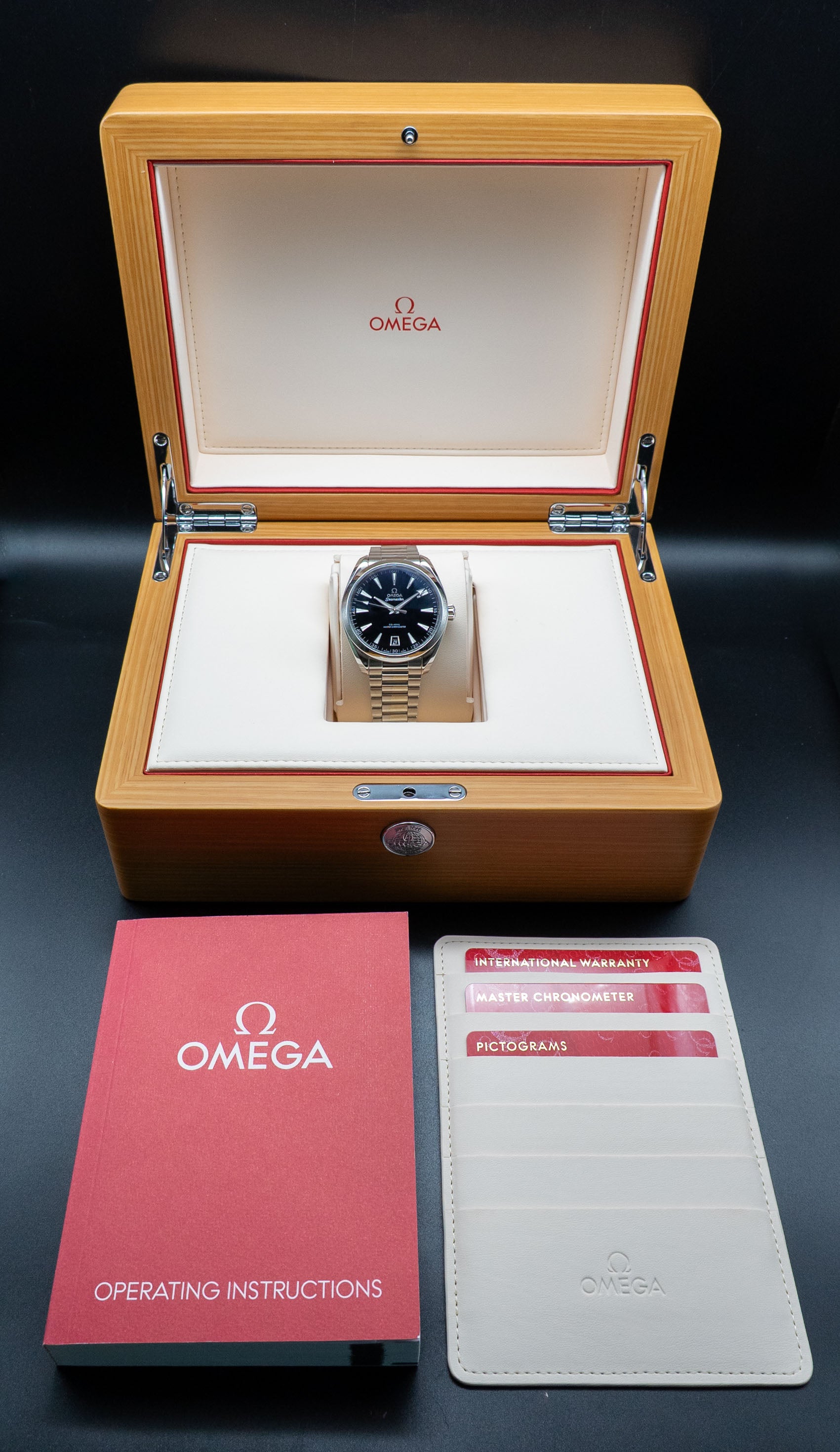 Omega Aqua Terra 220.10.41.21.01.002 Complete Set 2024 Box + Papers