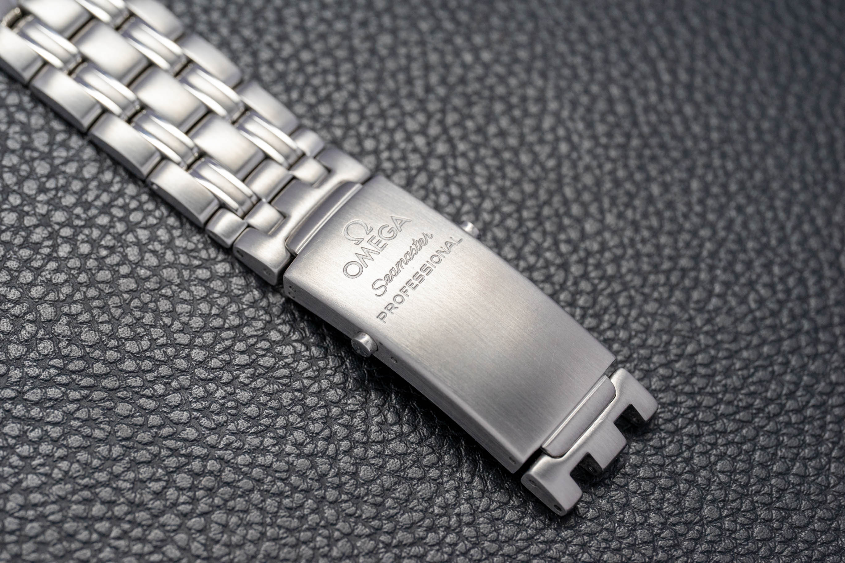 Omega Seamaster Diver 2222.80 Complete Set 2010 Box + Papers