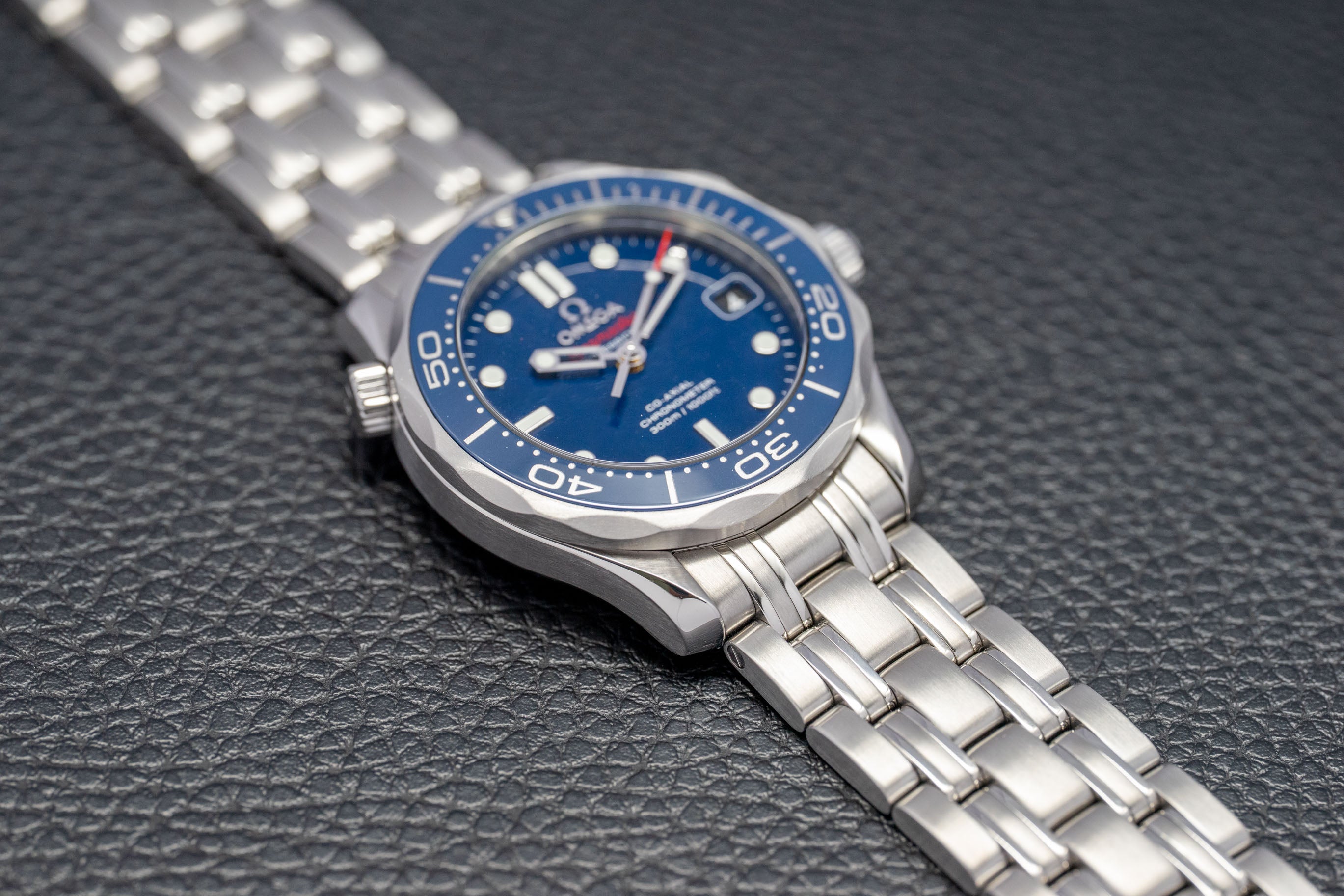 Omega Seamaster Diver 300 212.30.36.20.03.001 Complete Set 2017 Box + Papers