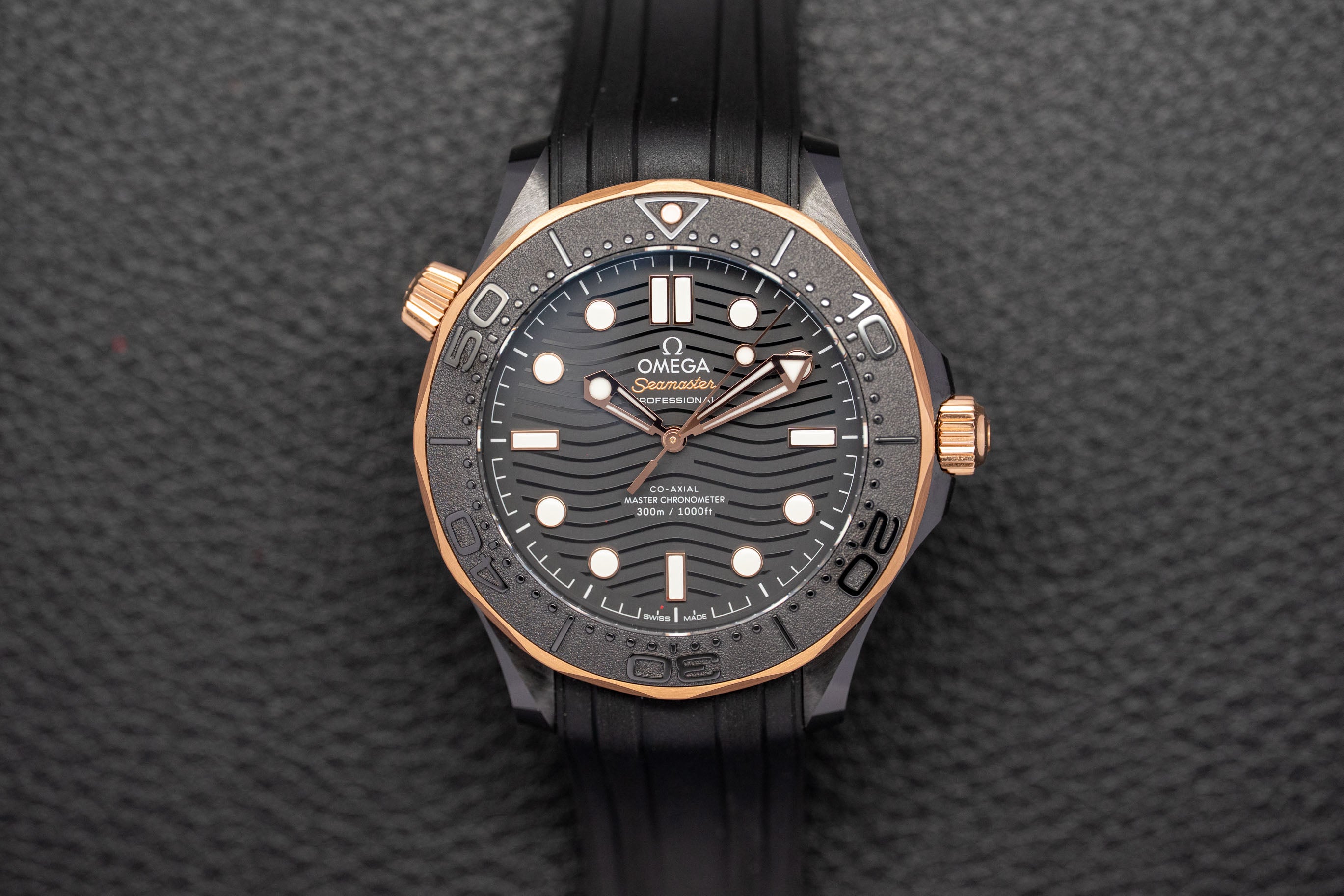 Omega Seamaster Diver 300 210.62.44.20.01.001 Gold Full Set 2022 Box + Papers
