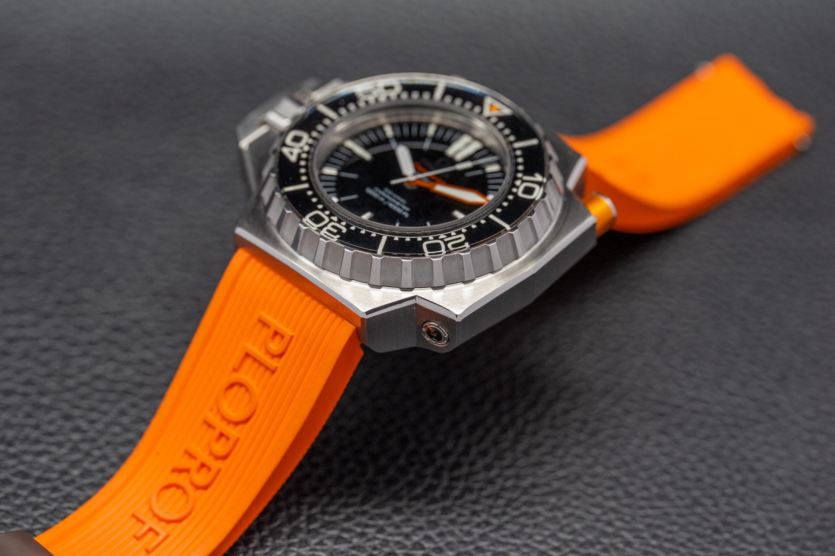 Omega Seamaster Ploprof 1200M 224.32.55.21.01.002 Box 2009
