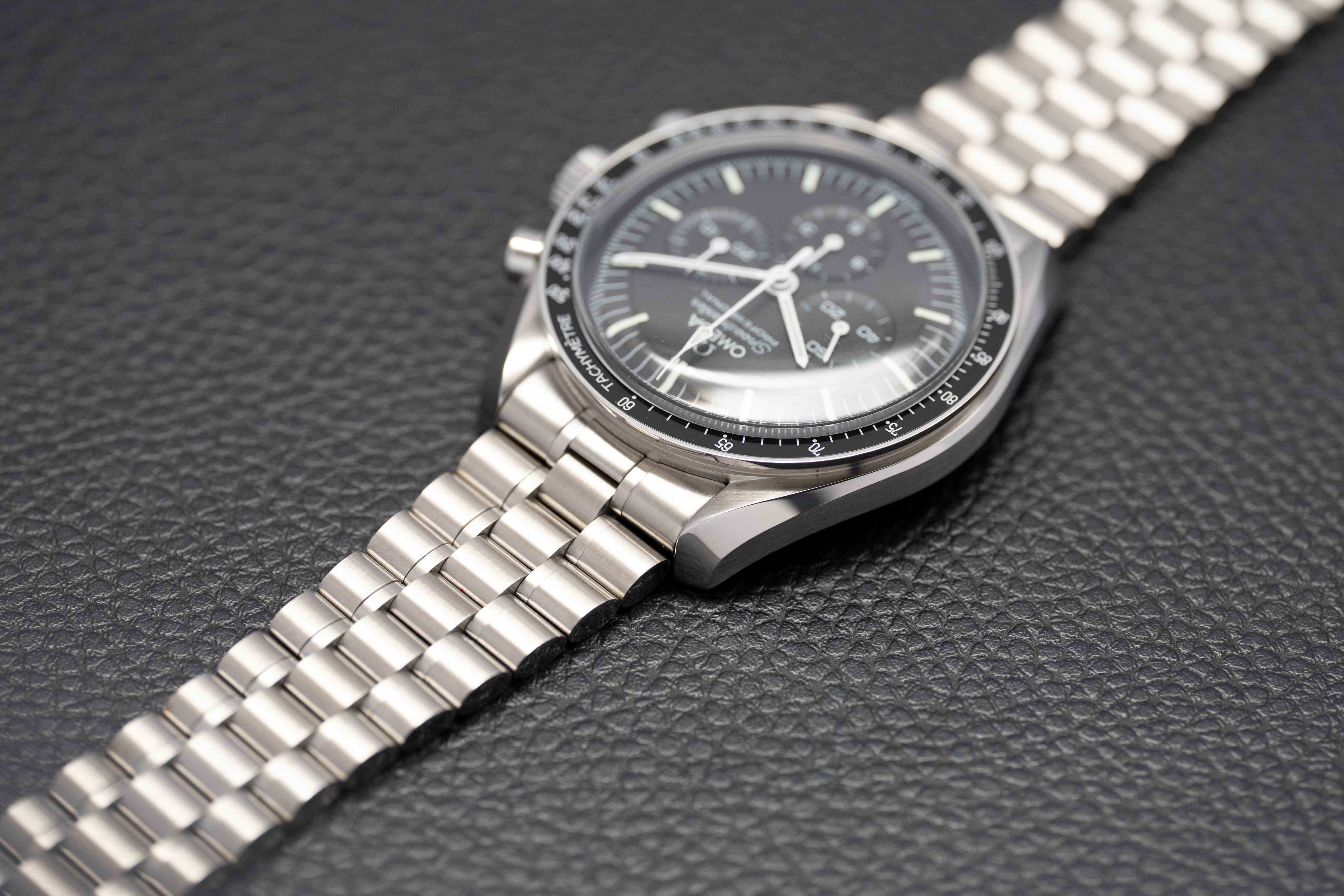 Omega Speedmaster Professional Moonwatch 310.30.42.50.01.001 FULLSET 2024 Box + PAPERS