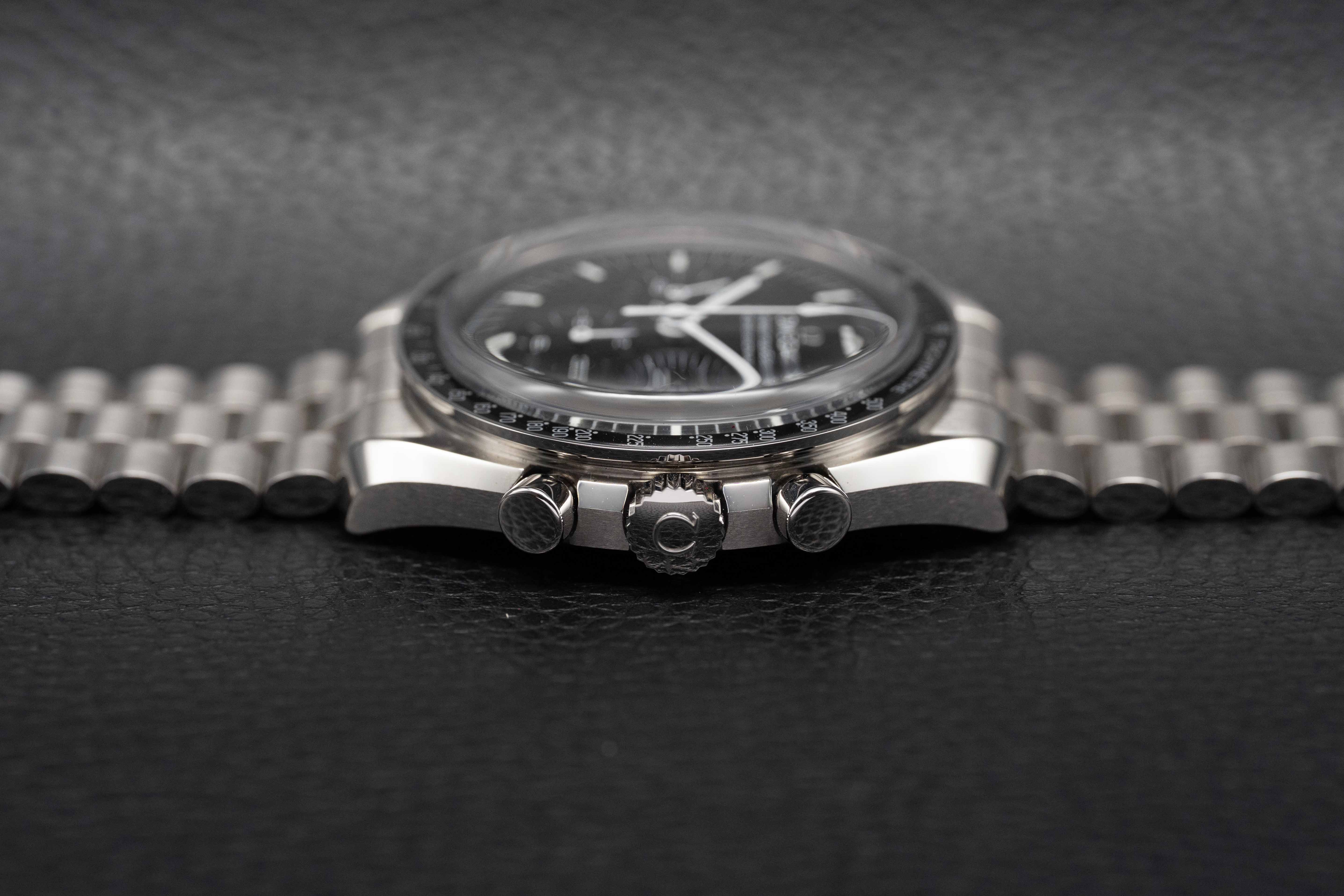 Omega Speedmaster Professional Moonwatch 310.30.42.50.01.001 FULLSET 2024 Box + PAPERS