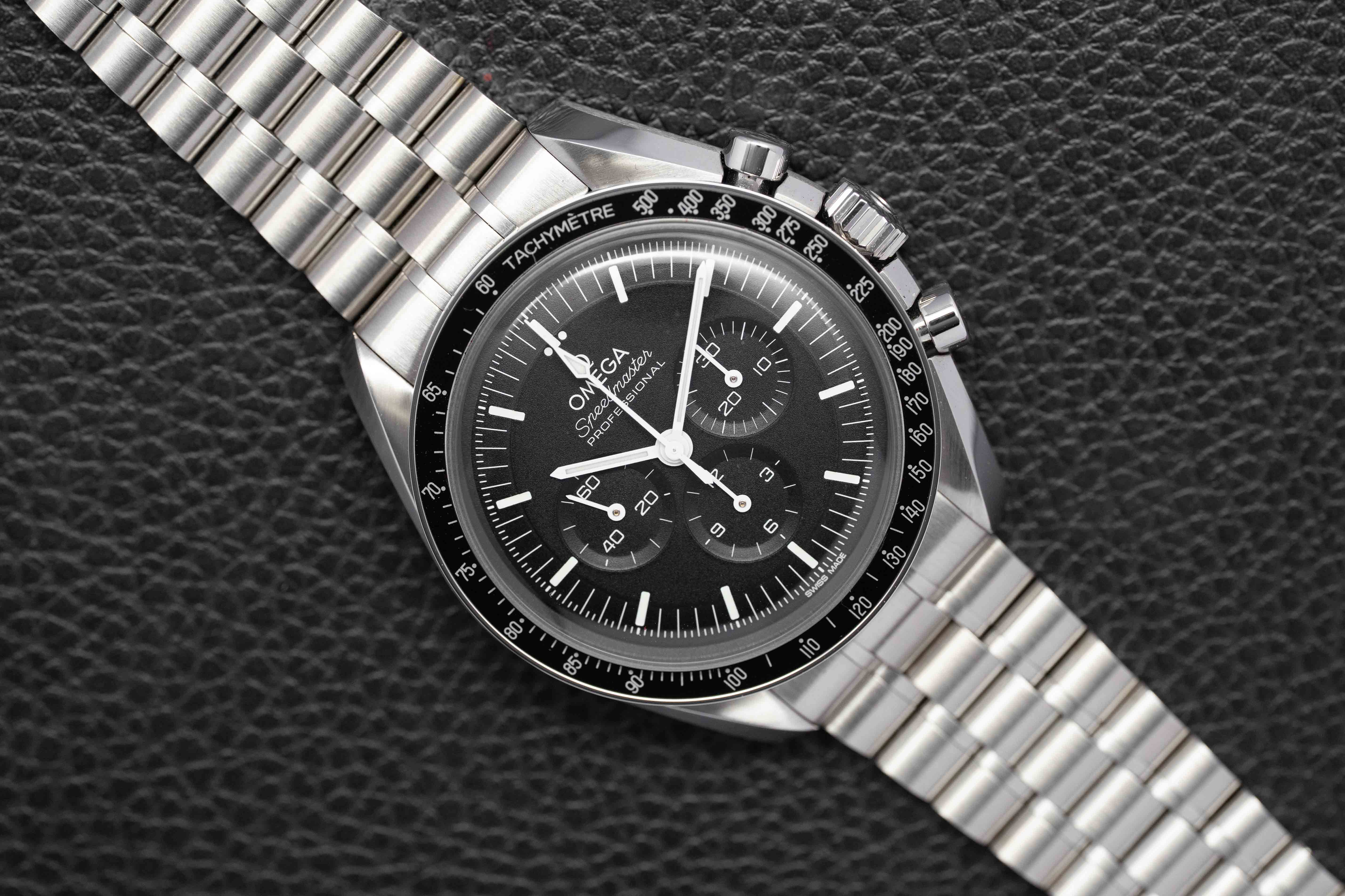Omega Speedmaster Professional Moonwatch 310.30.42.50.01.001 FULLSET 2024 Box + PAPERS