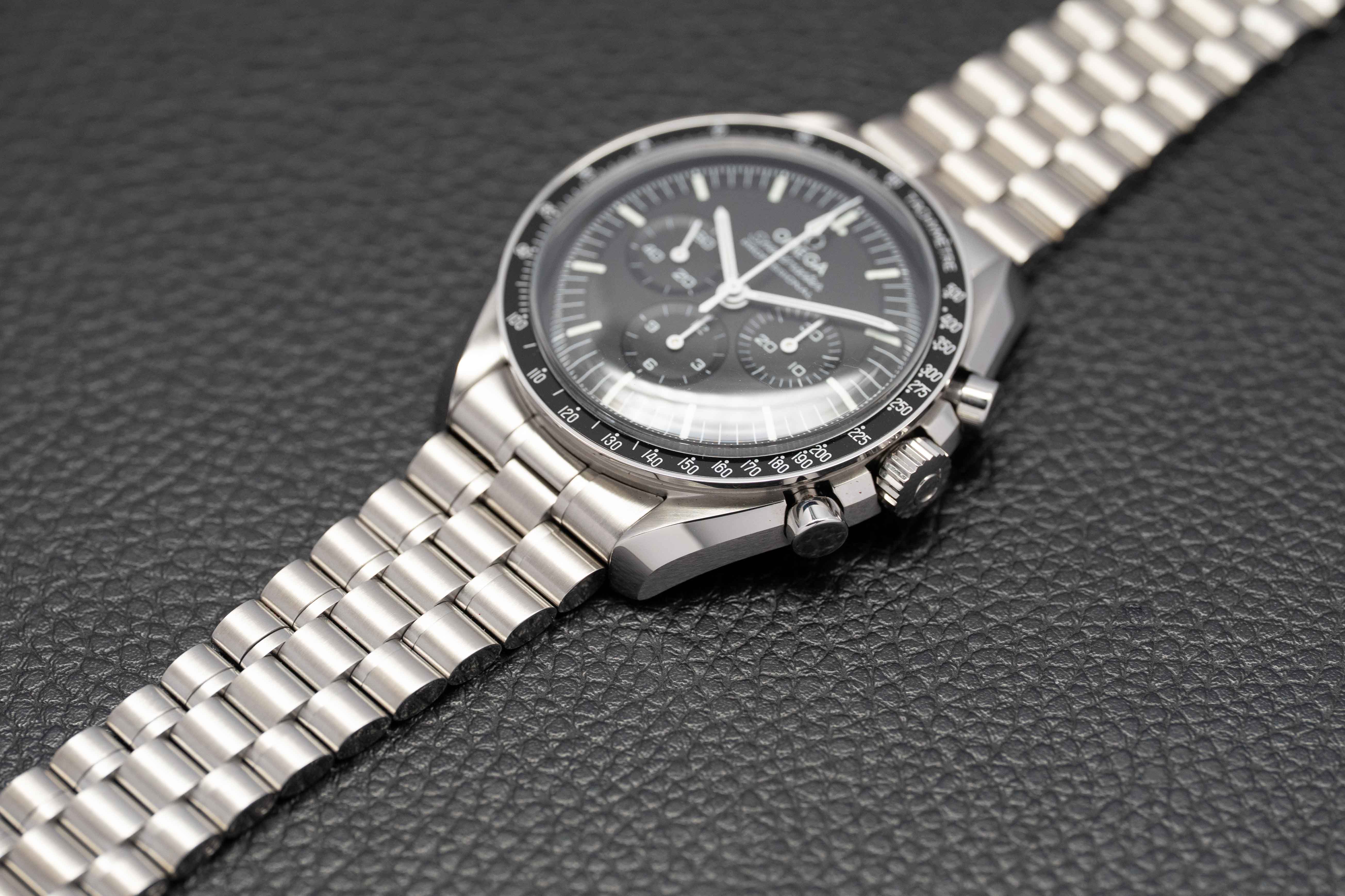 Omega Speedmaster Professional Moonwatch 310.30.42.50.01.001 FULLSET 2024 Box + PAPERS