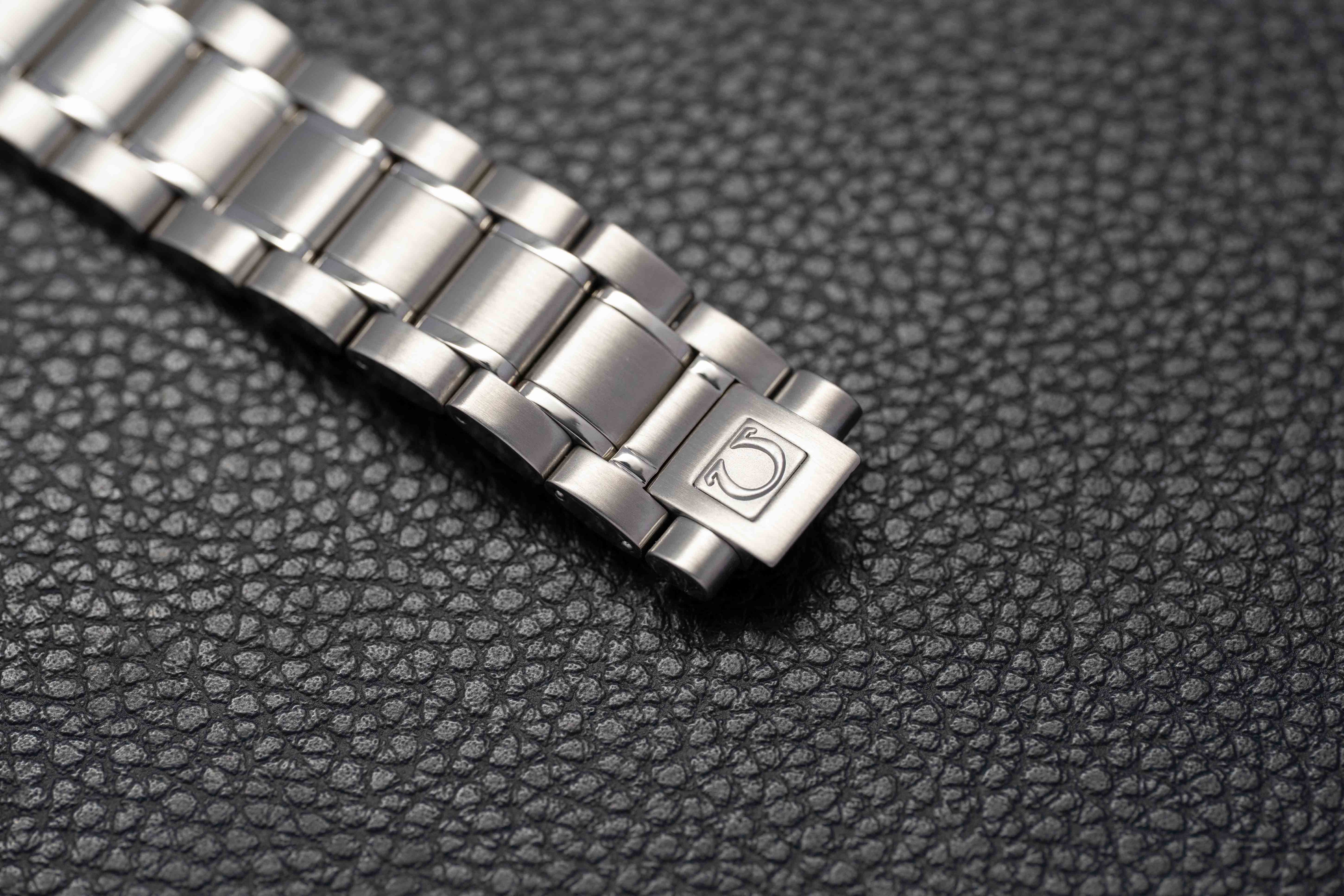 Omega Speedmaster Day Date 3523.30 Silver Dial 1998