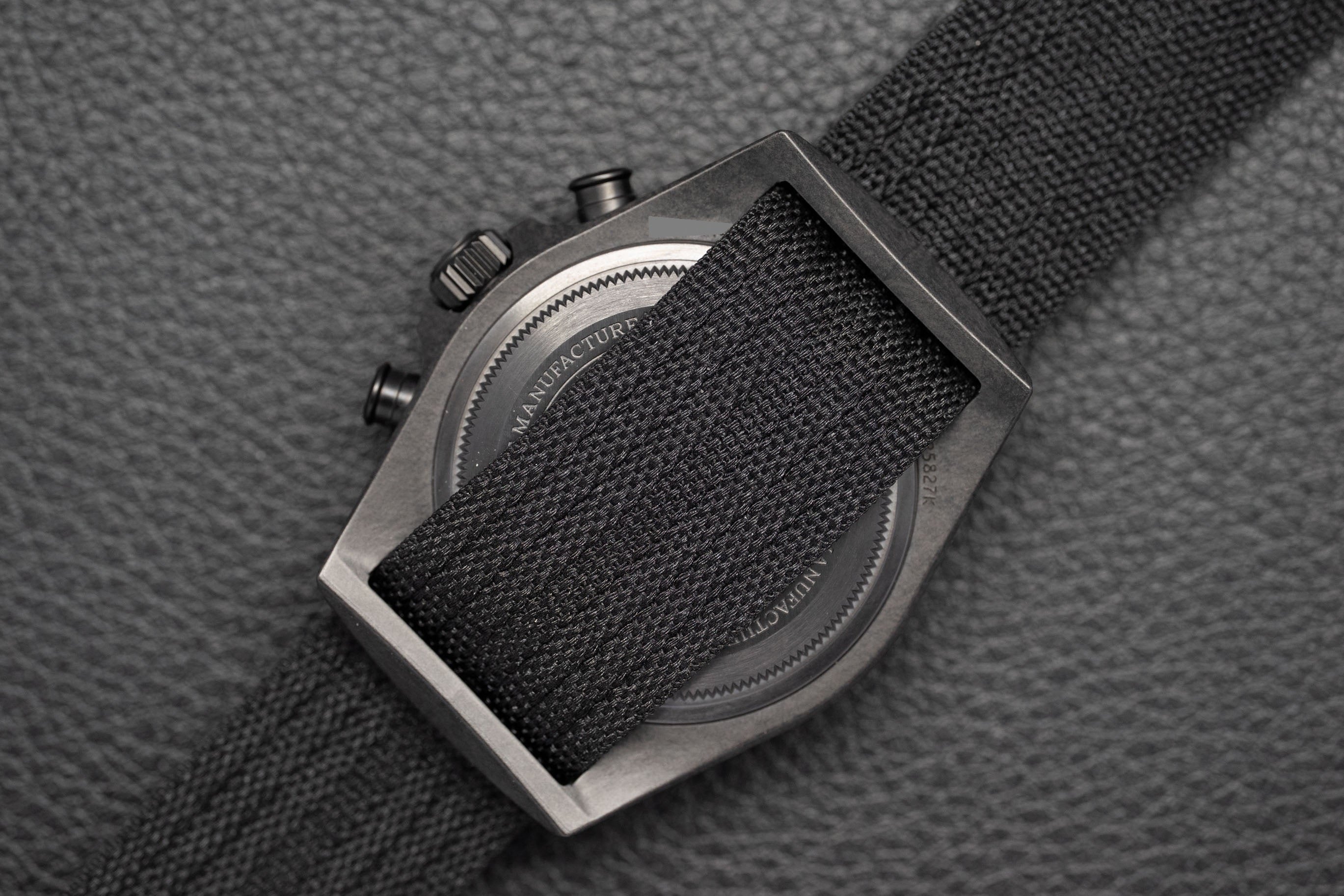 Chronographe Tudor Pelagos FXD M25827KN, FULLSET 2025, coffret + PAPERS