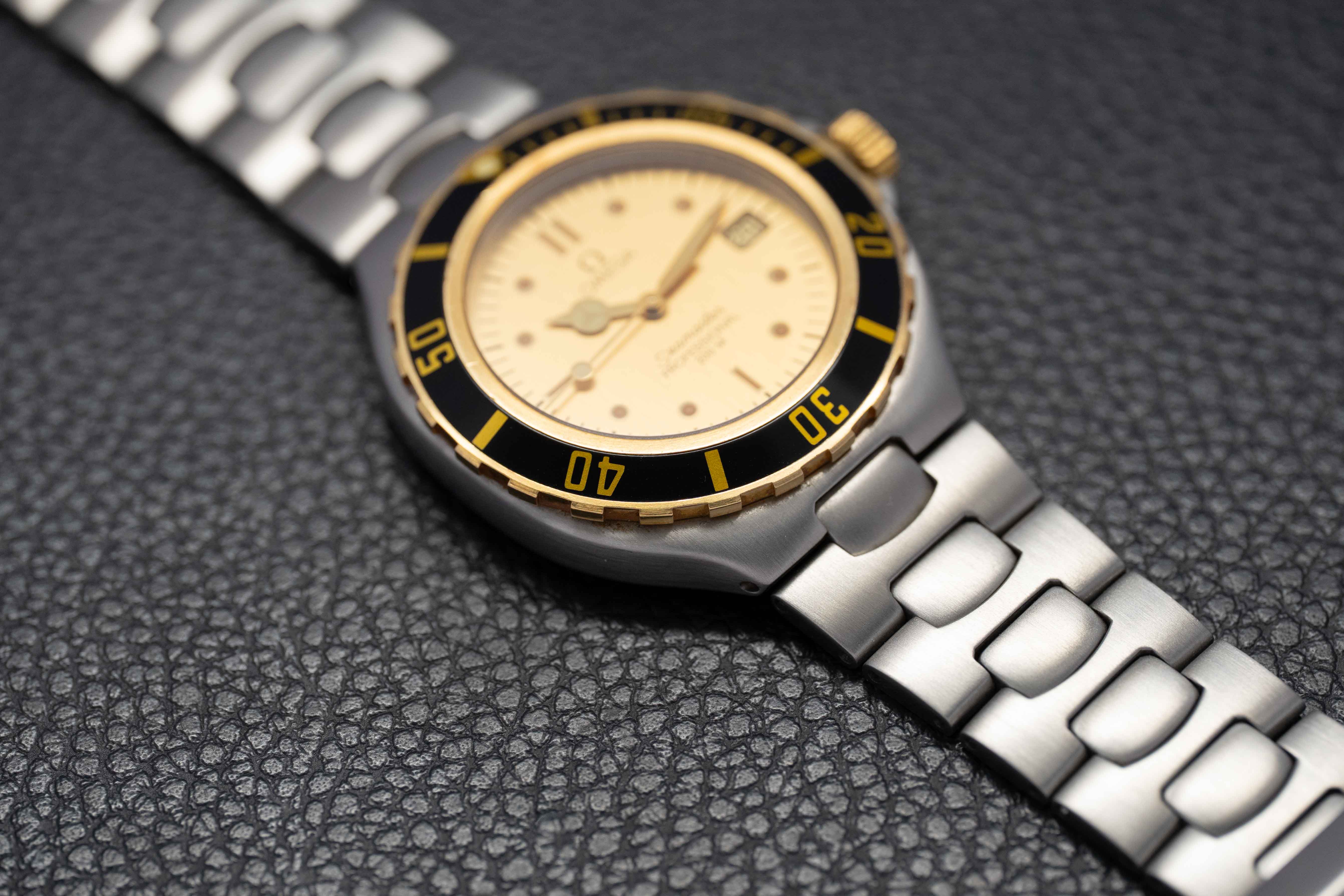 Omega Seamaster 200 Pre-Bond 396.1041 Champagne Dial 1989
