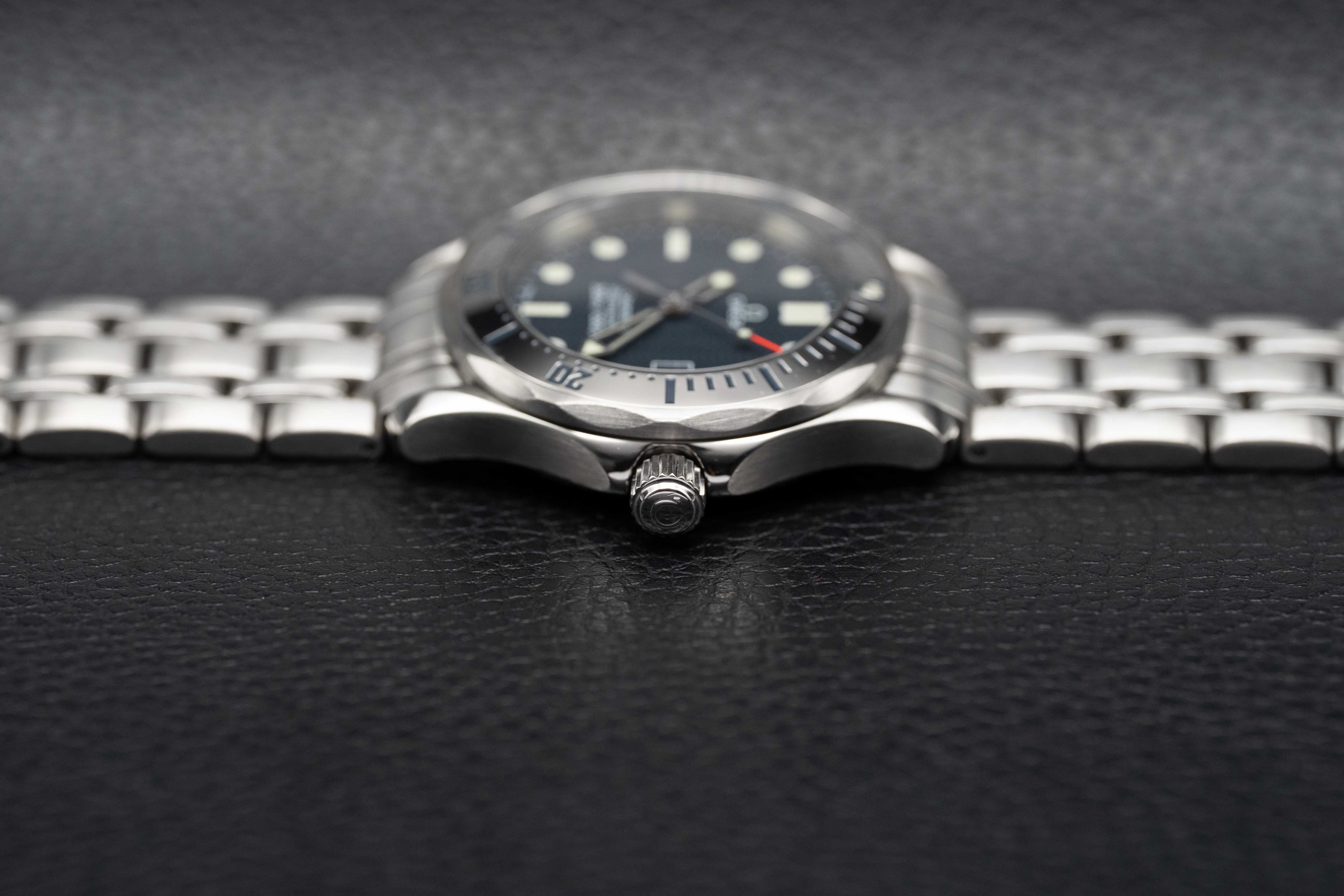 Omega Seamaster 300 2562.80 Blue Dial 1998