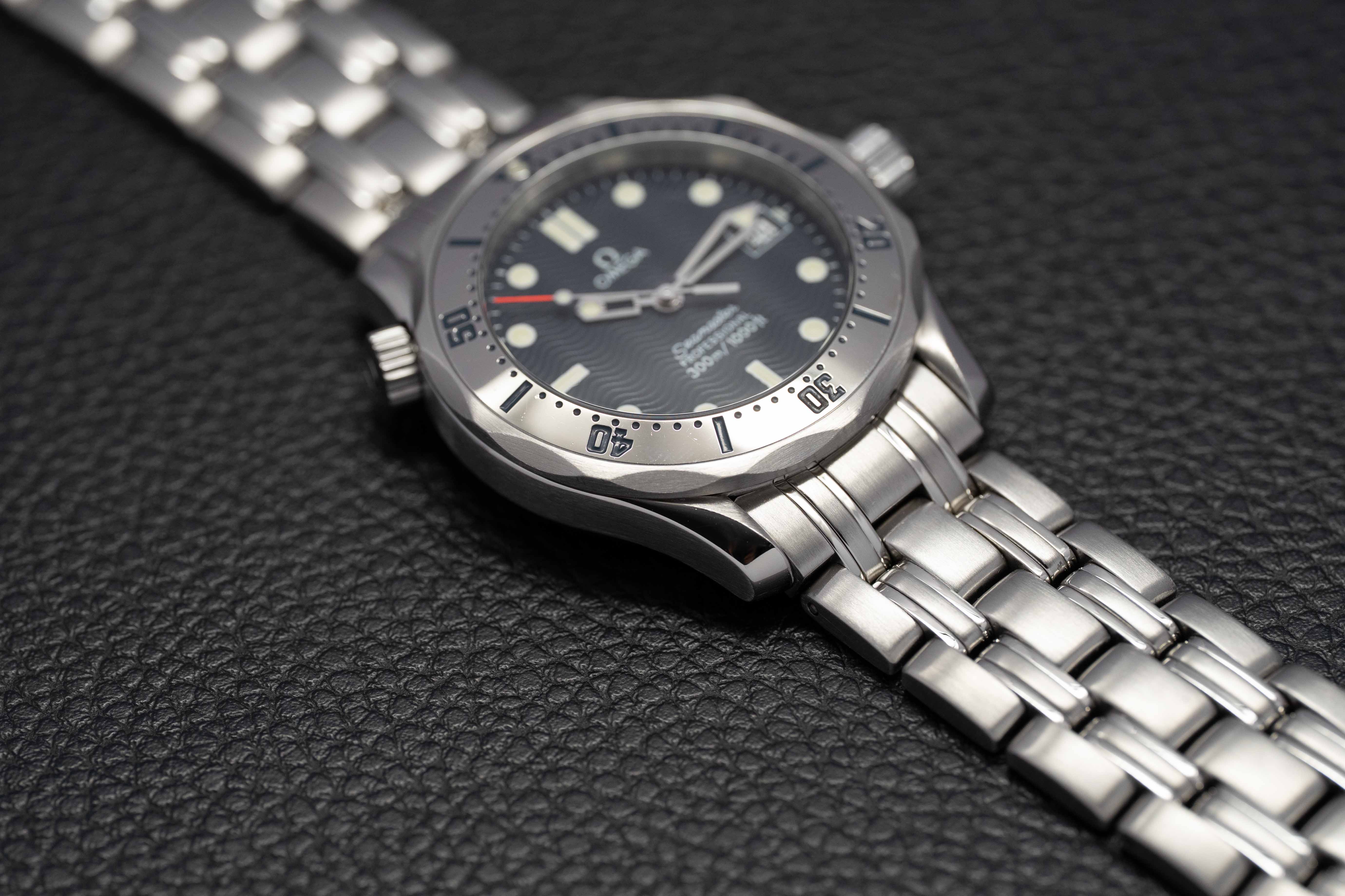 Omega Seamaster 300 2562.80 Blue Dial 1998