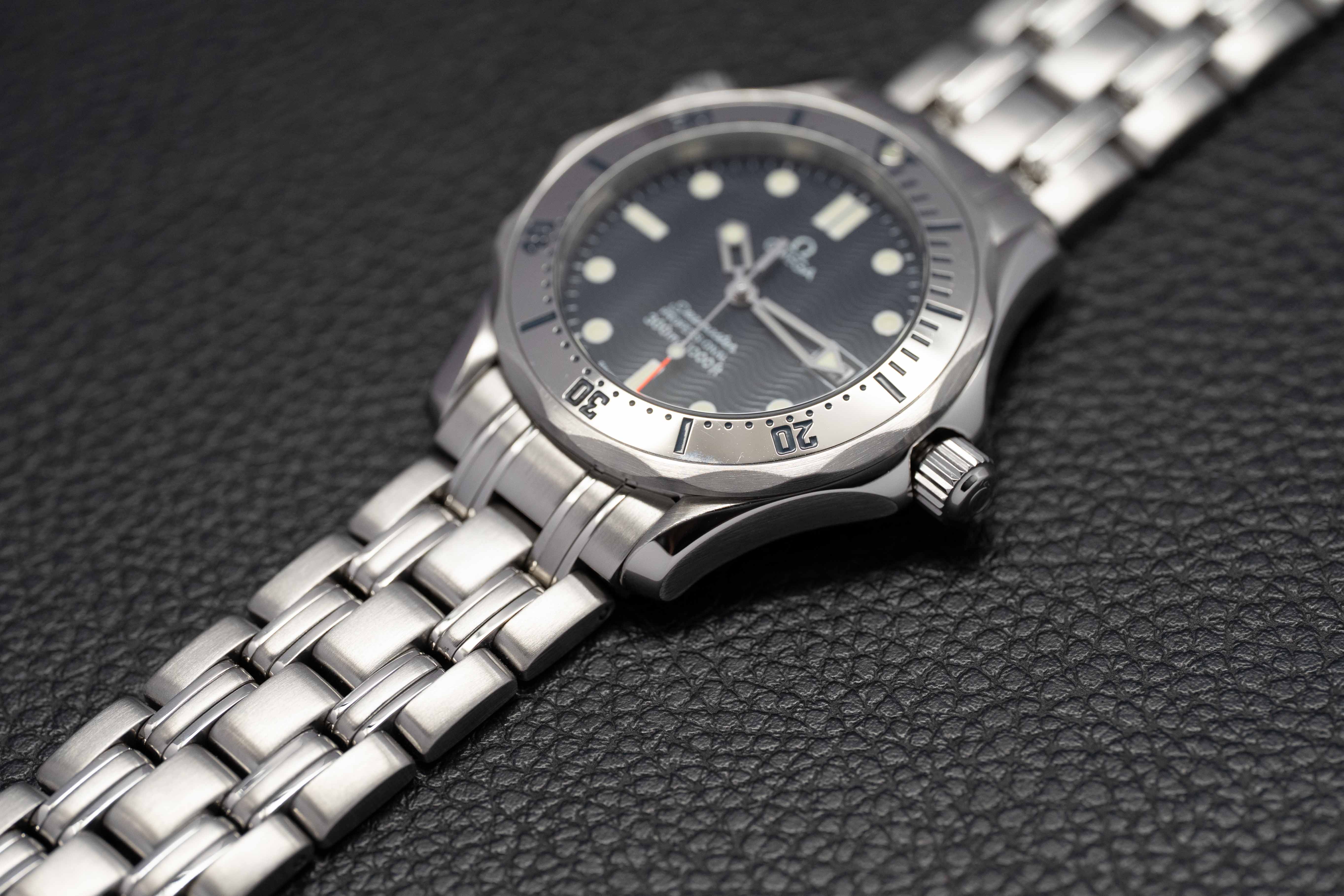Omega Seamaster 300 2562.80 Blue Dial 1998