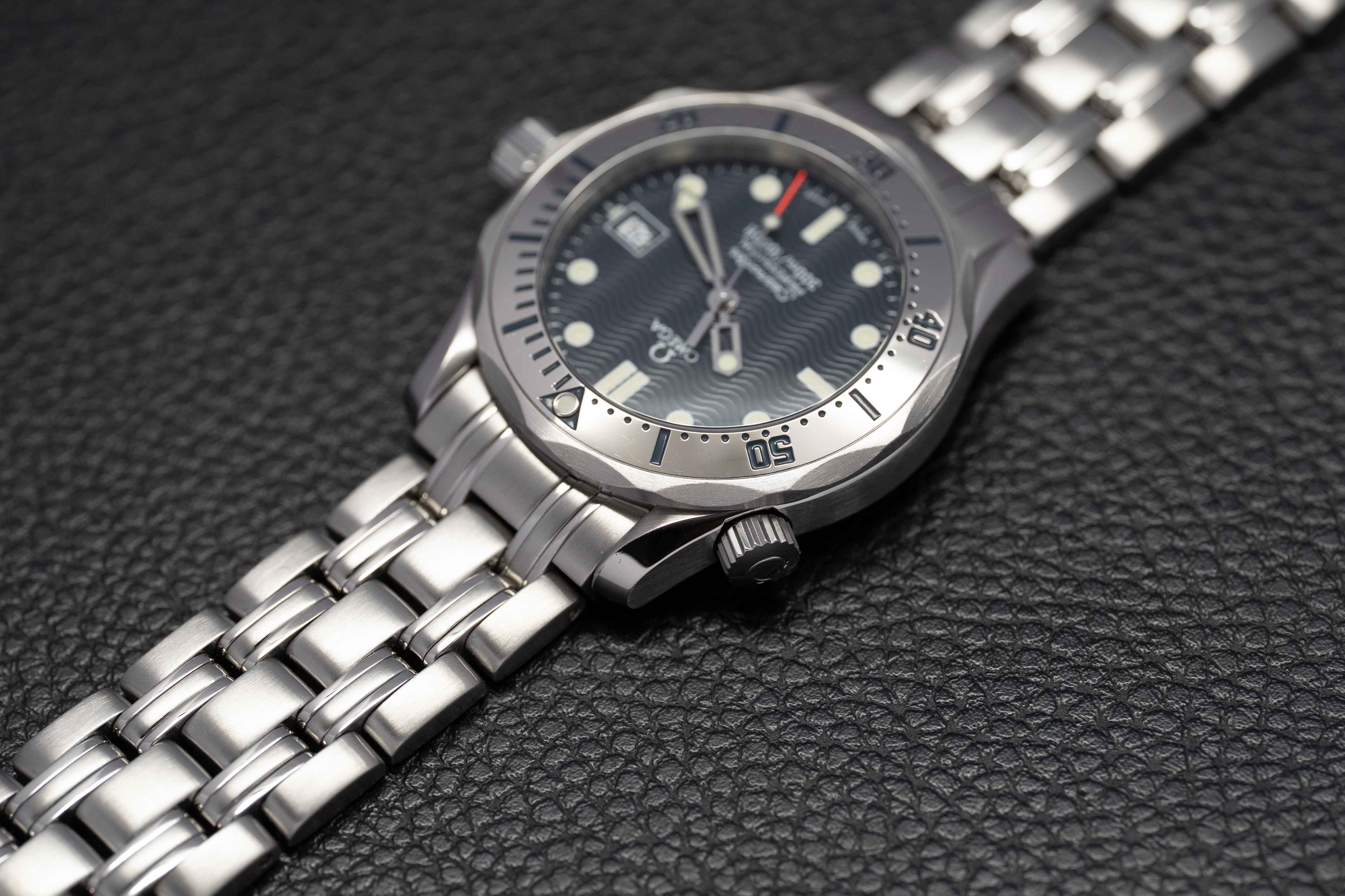 Omega Seamaster 300 2562.80 Blue Dial 1998
