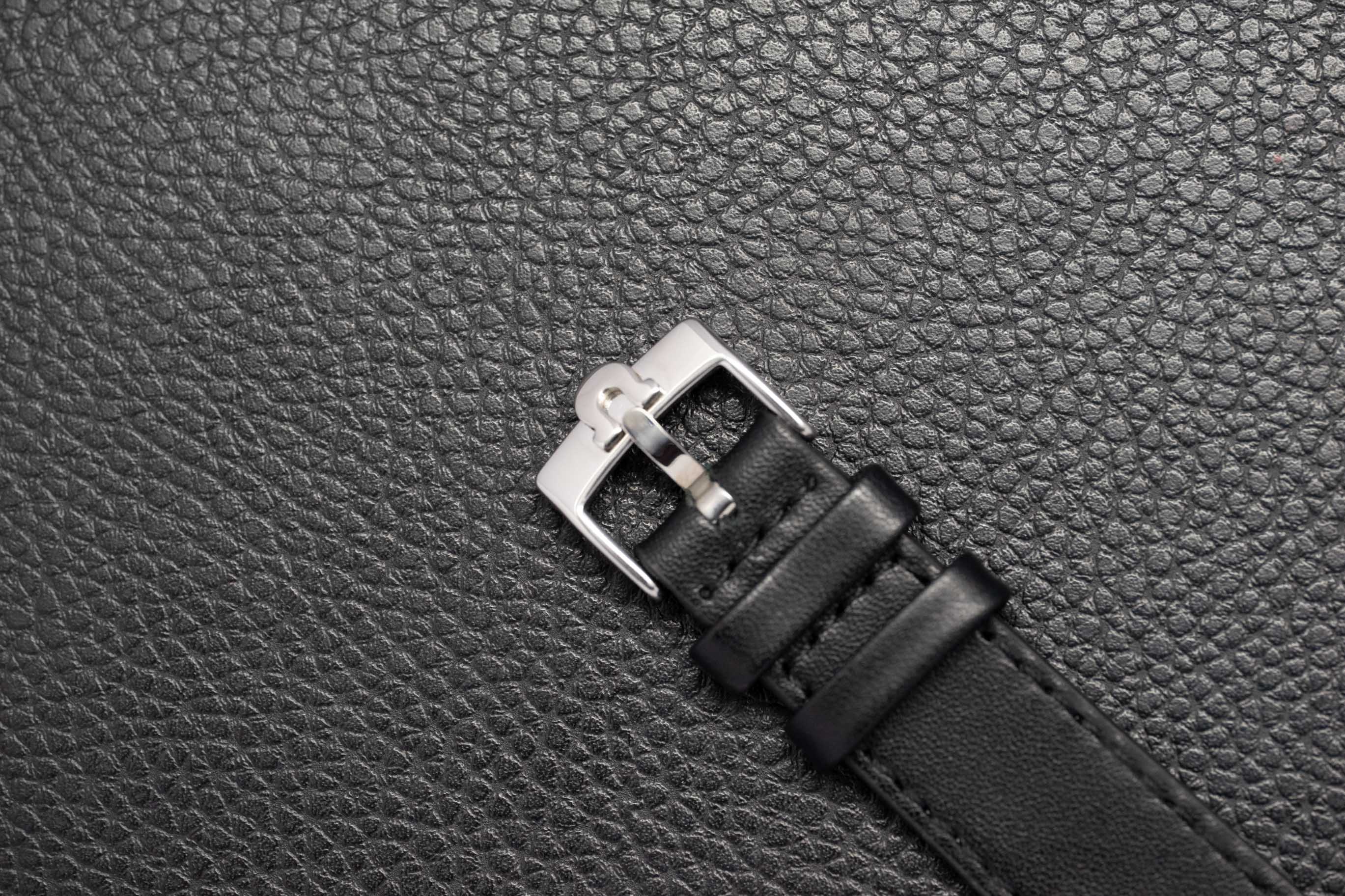 Omega De Ville Prestige 4800.31 con quadrante argentato, 1986