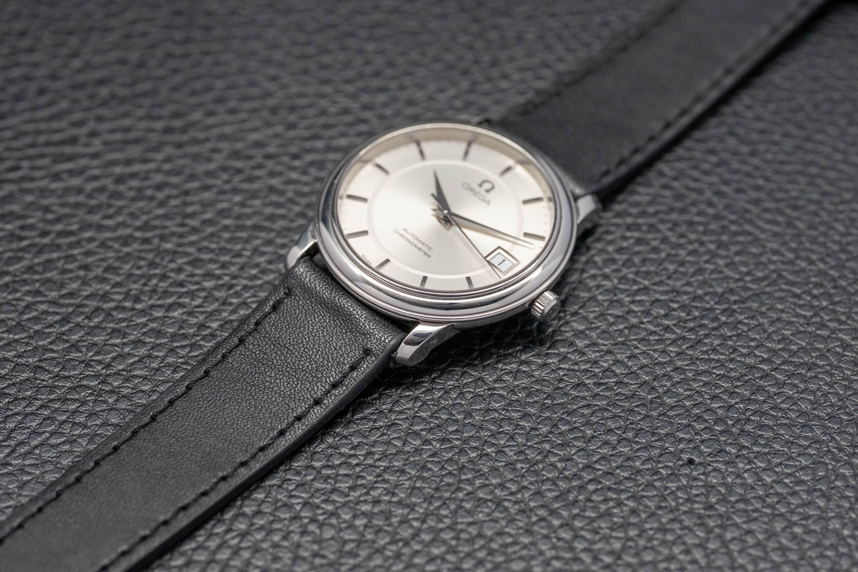 Omega De Ville Prestige 4800.31 con quadrante argentato, 1986