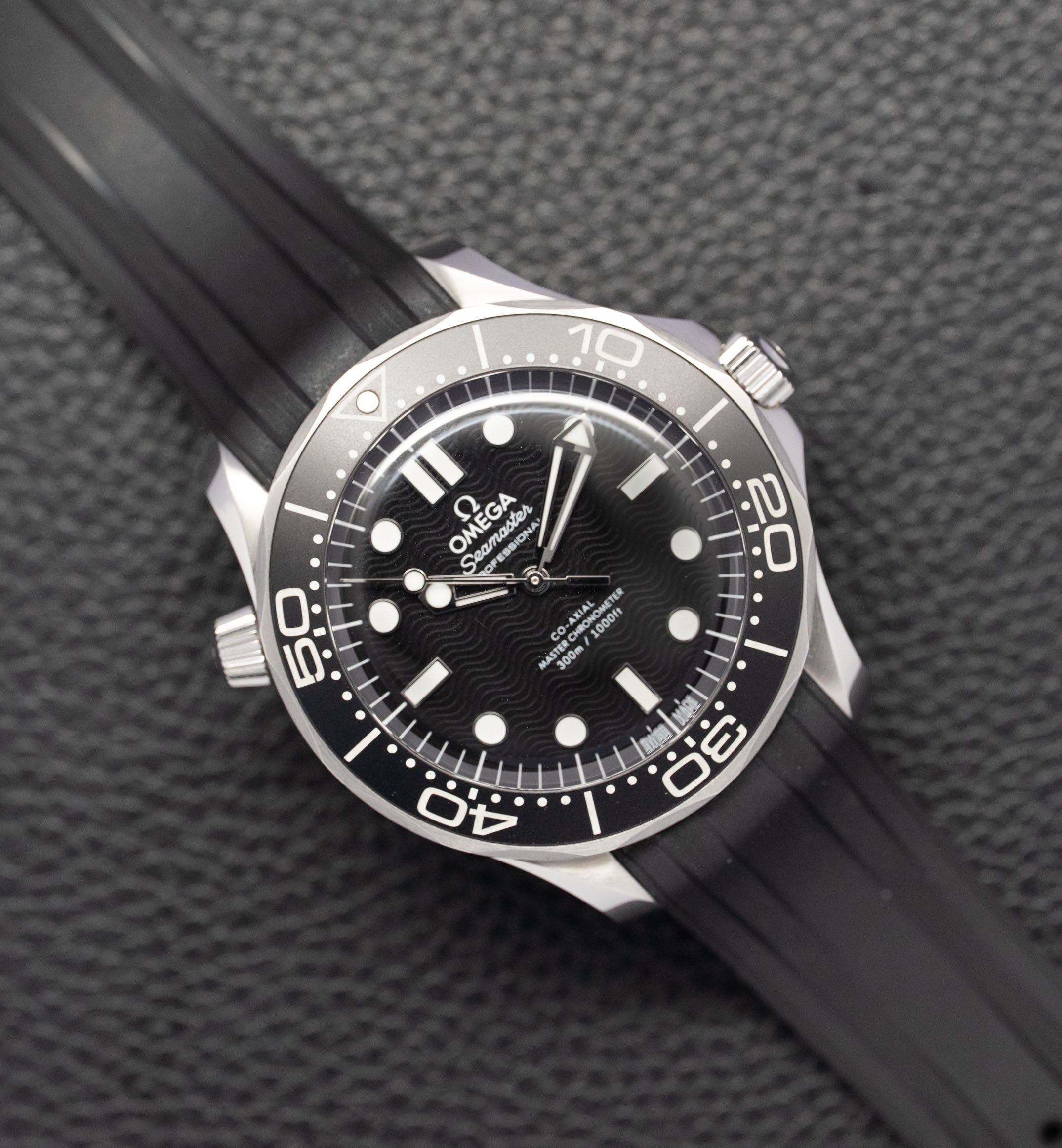 Omega Seamaster Diver 300M 210.32.42.20.01.003 FULLSET 2025 con scatola e PAPERS