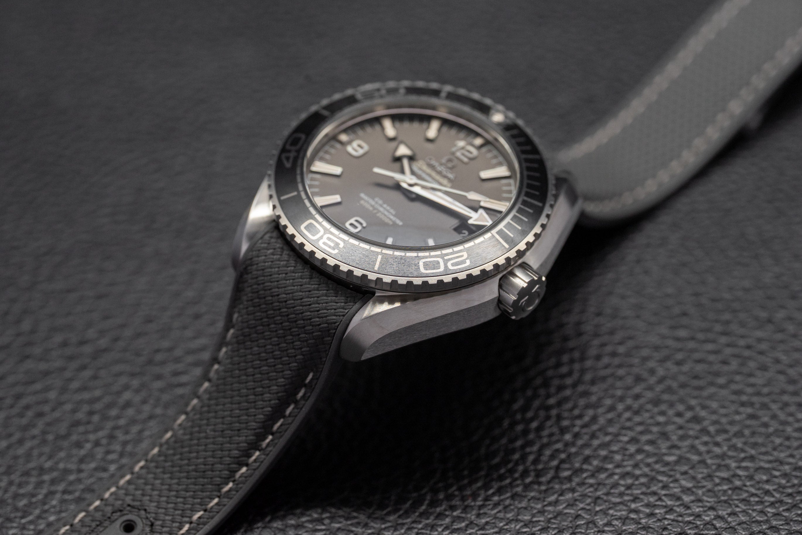 Omega Seamaster Planet Ocean 600M 215.32.44.21.01.002 FULLSET 2026 Box + PAPERS