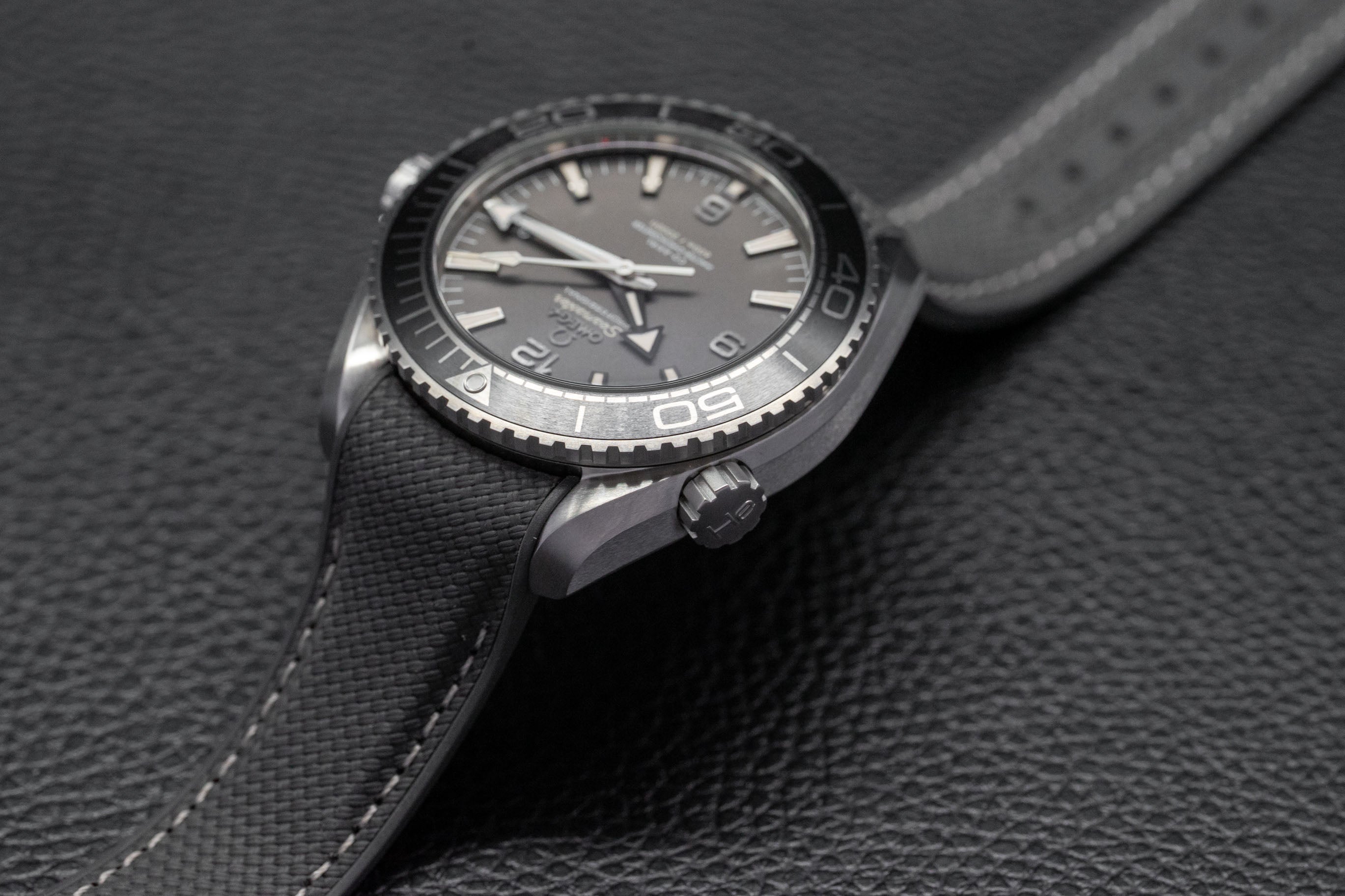 Omega Seamaster Planet Ocean 600M 215.32.44.21.01.002 FULLSET 2026 Box + PAPERS