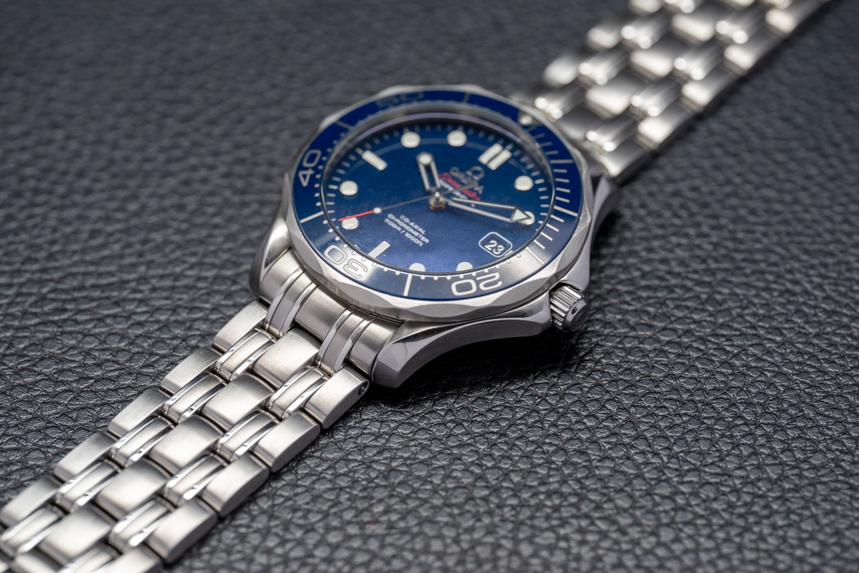 Omega Seamaster Diver 300 212.30.41.20.03.001 Blue Dial 2008