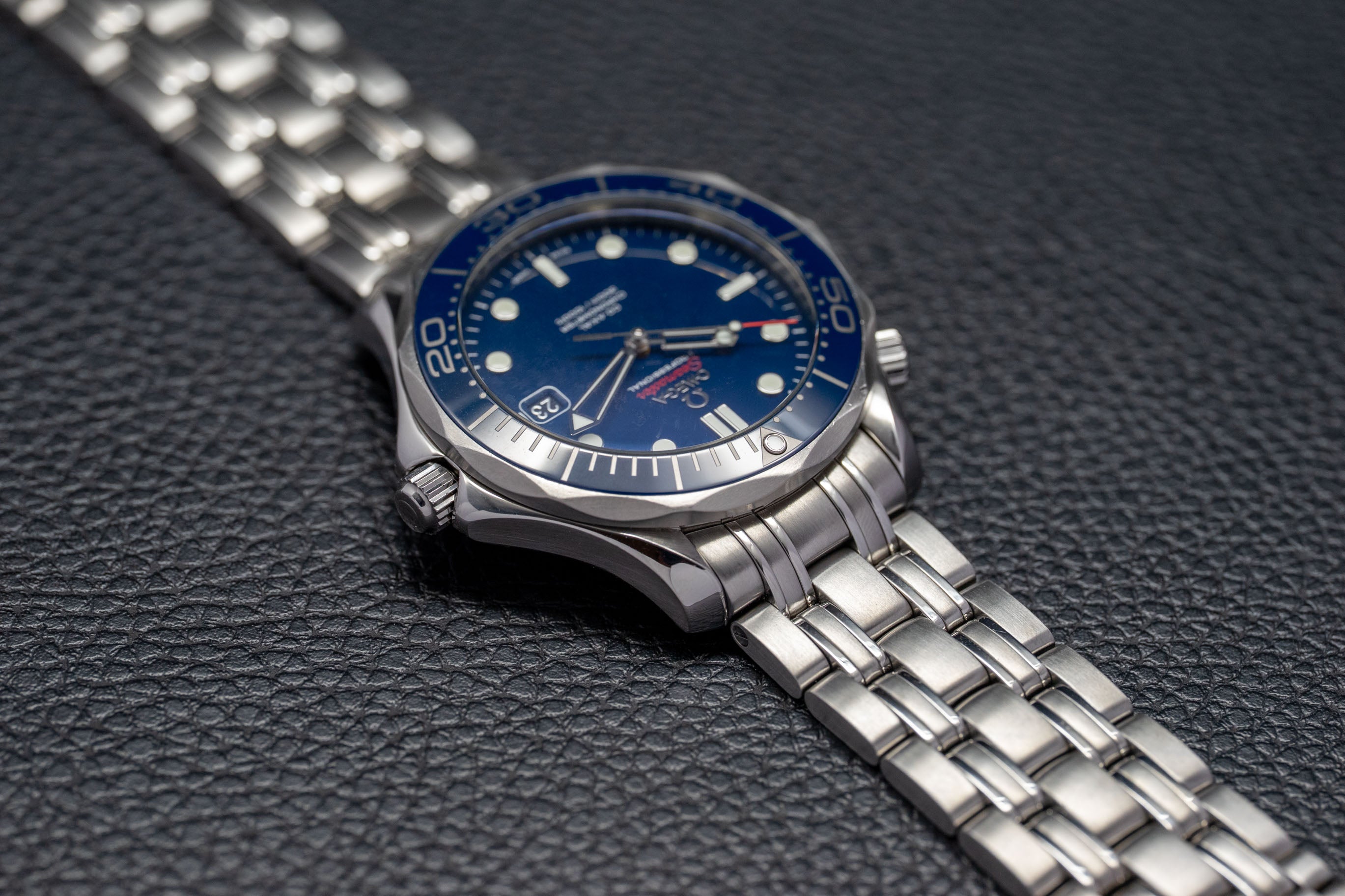 Omega Seamaster Diver 300 212.30.41.20.03.001 Blue Dial 2008