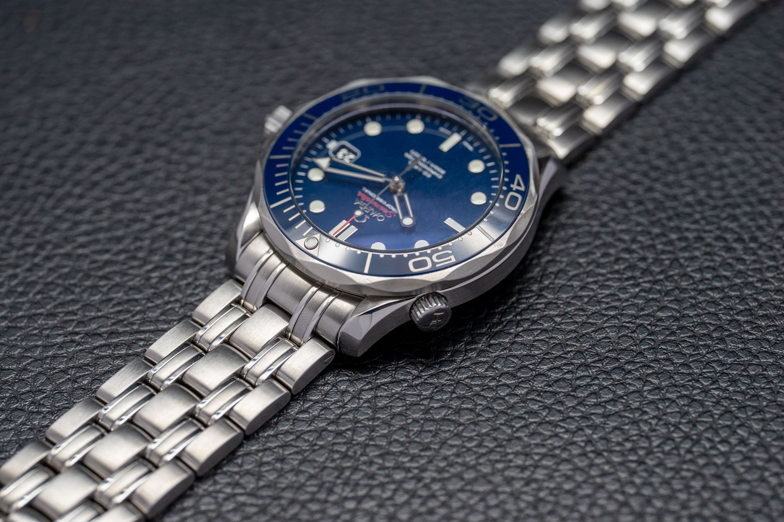 Omega Seamaster Diver 300 212.30.41.20.03.001 Blue Dial 2008