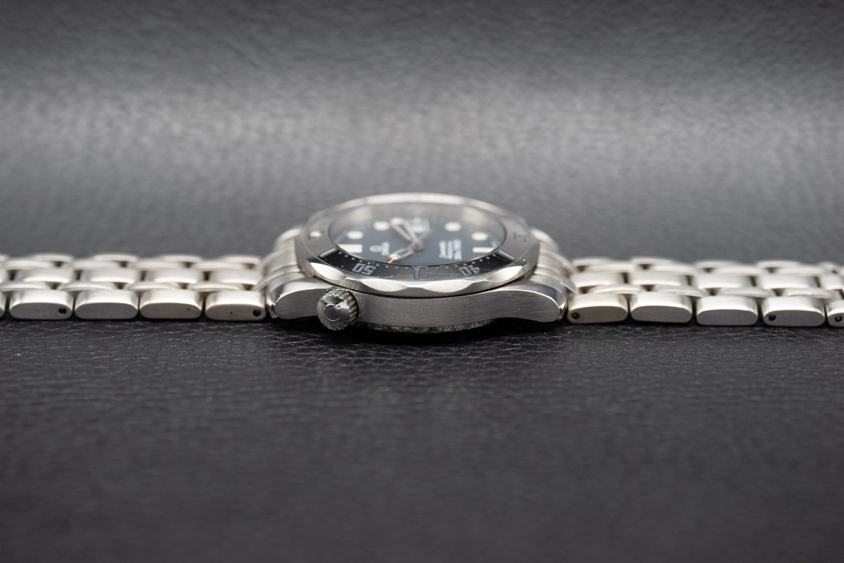 Omega Seamaster 300 2562.80 Blue Dial 1998