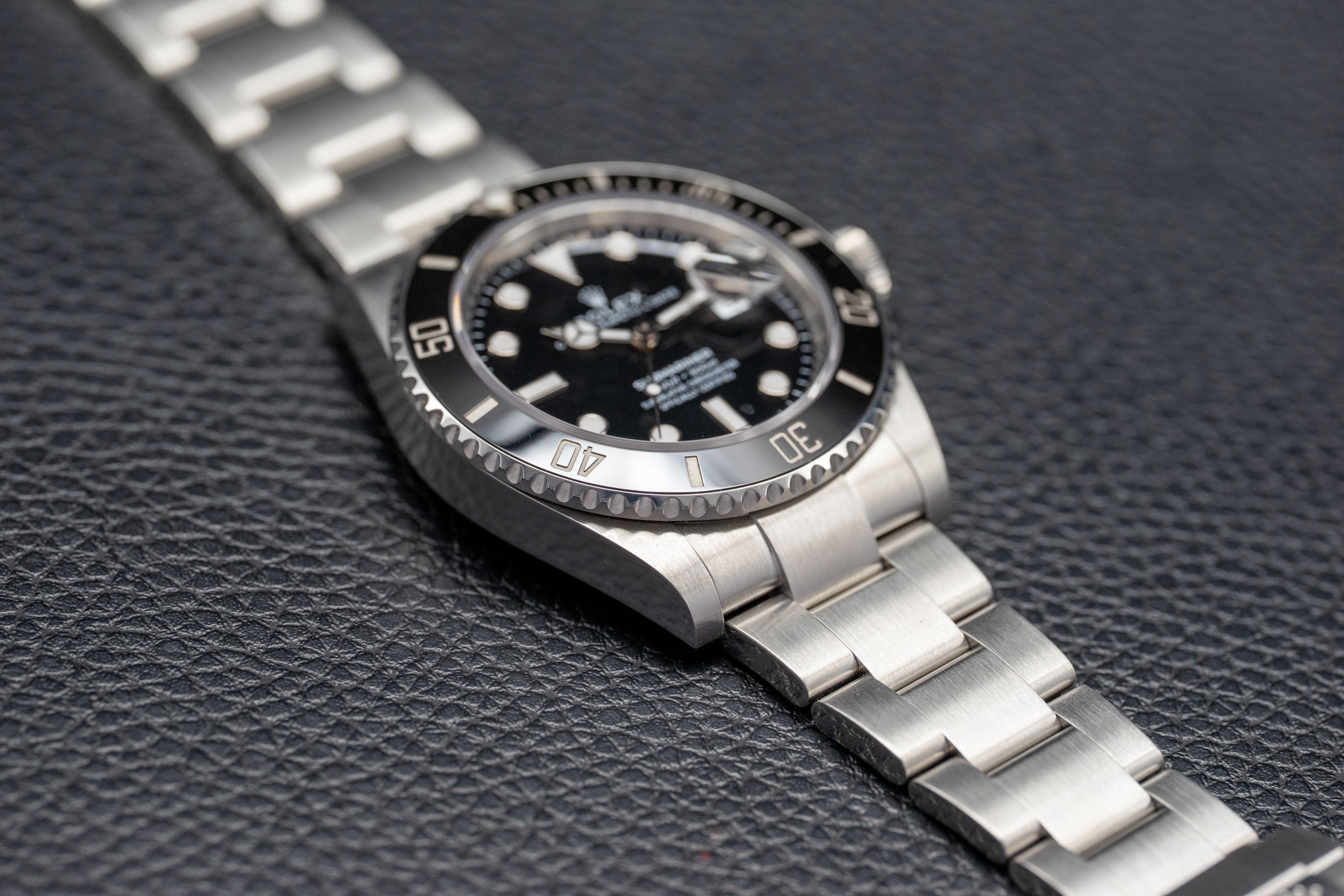 Rolex Submariner Date 126610LN, FULLSET 2025, caja y PAPERS