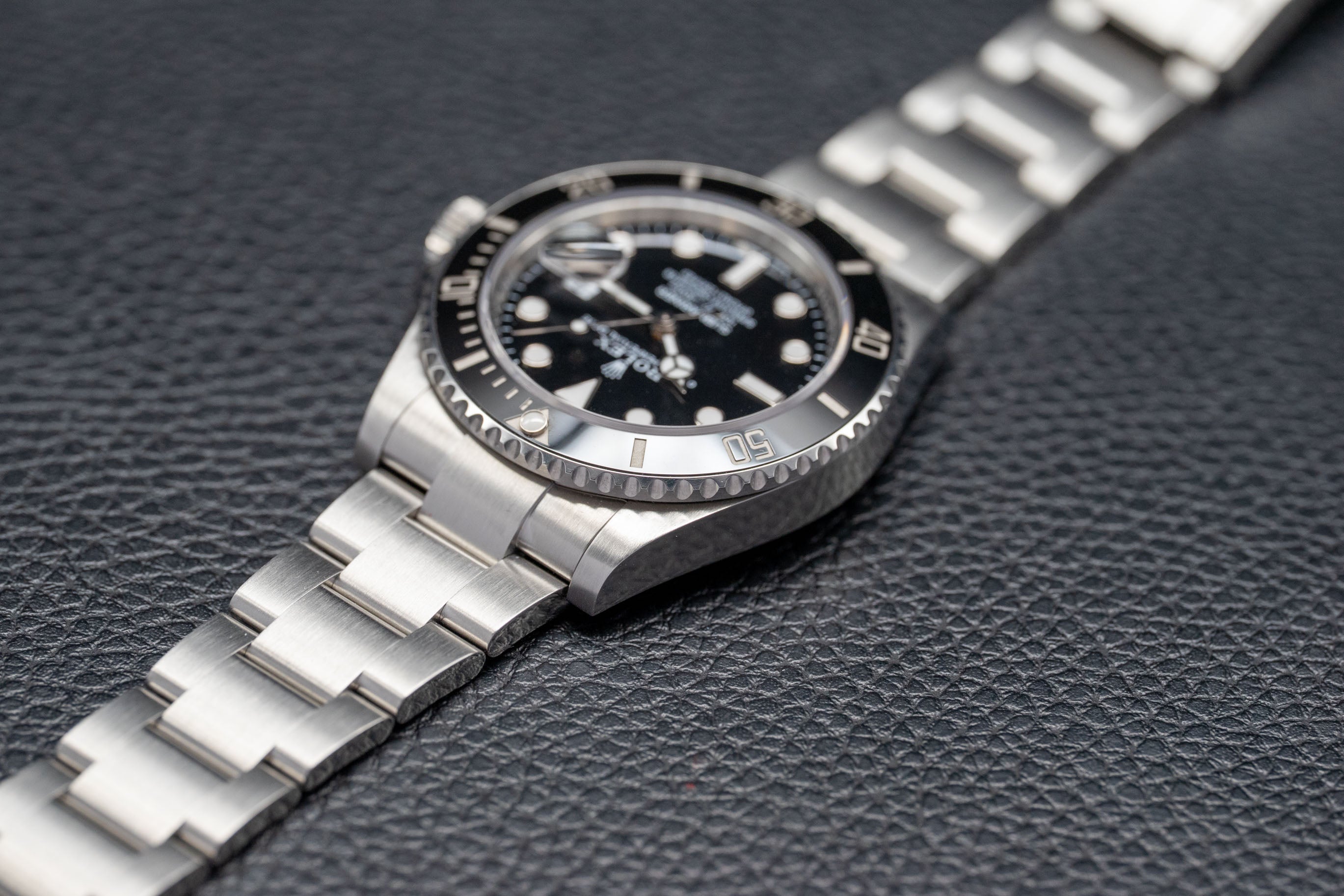 Rolex Submariner Date 126610LN, FULLSET 2025, caja y PAPERS