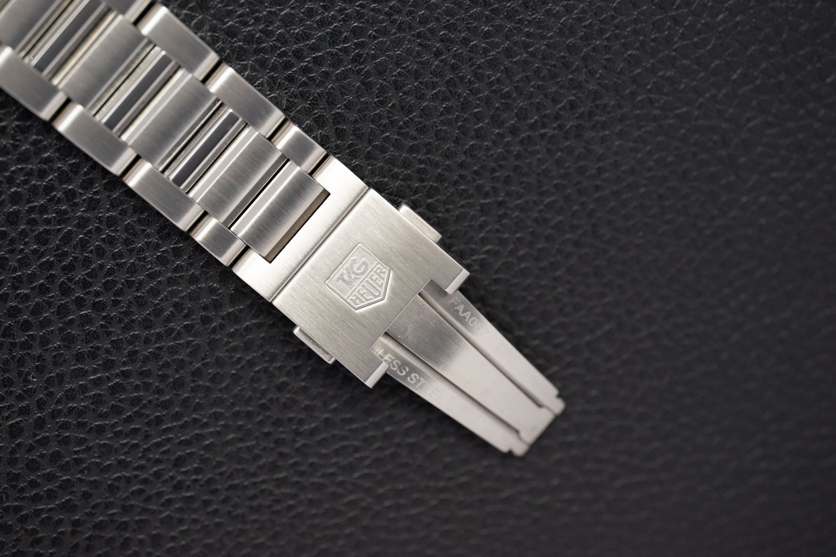 Tag Heuer Carrera Calibre 16 CV201A Black Dial 2013 Papers