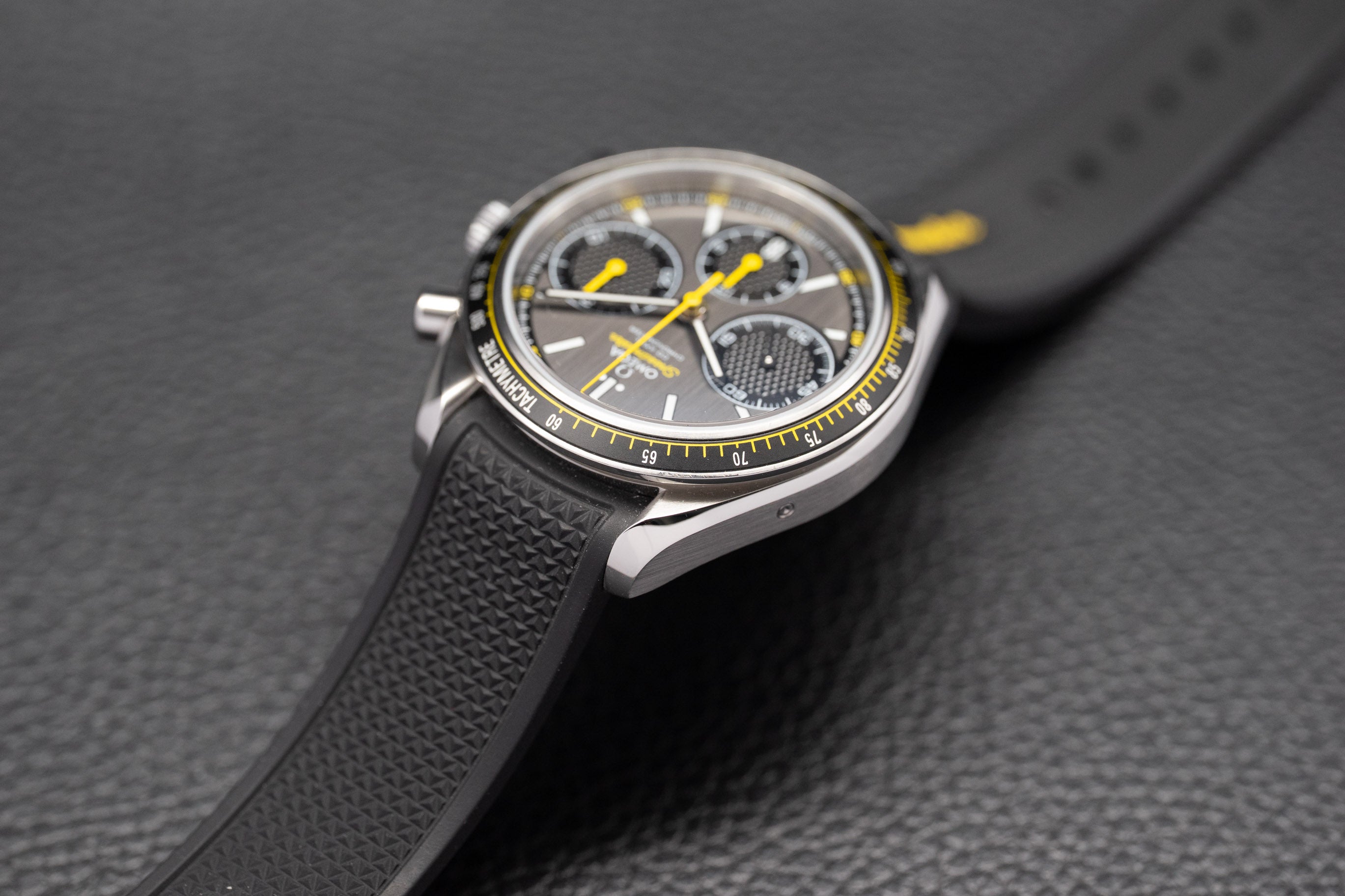 Omega Speedmaster Racing 326.32.40.50.06.001 Fullset 2020 Box+Papers