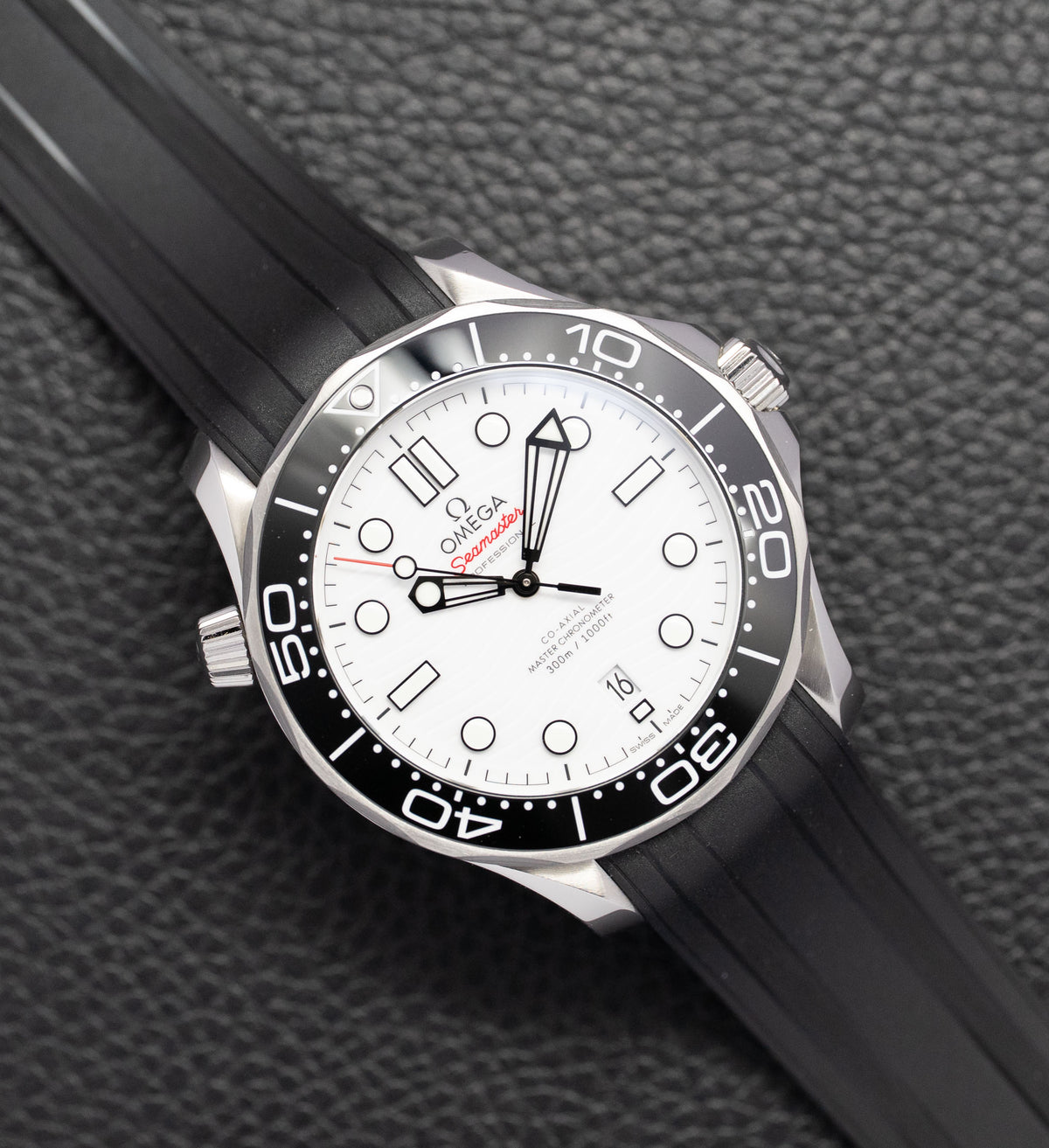 Omega Seamaster Diver 300 210.32.42.20.04.001 Fullset 2025 Box+Papers