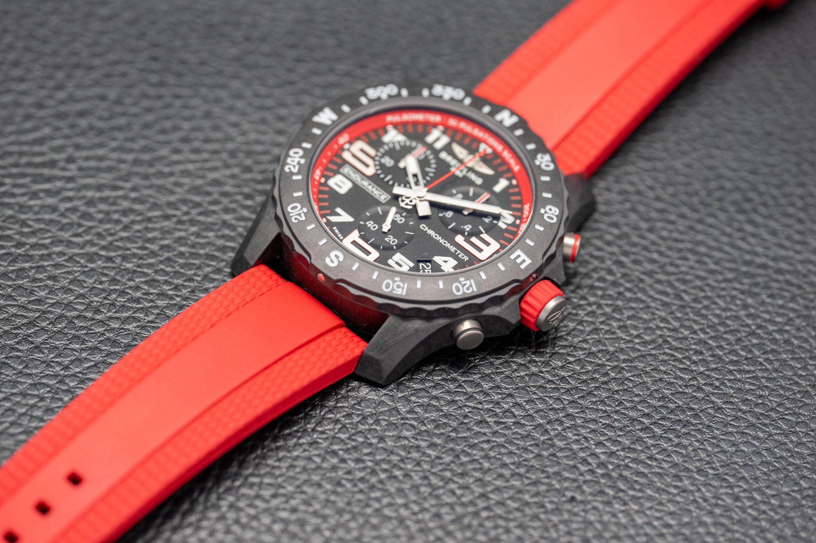Breitling Endurance Pro X82310 Fullset 2025 Box+Papers