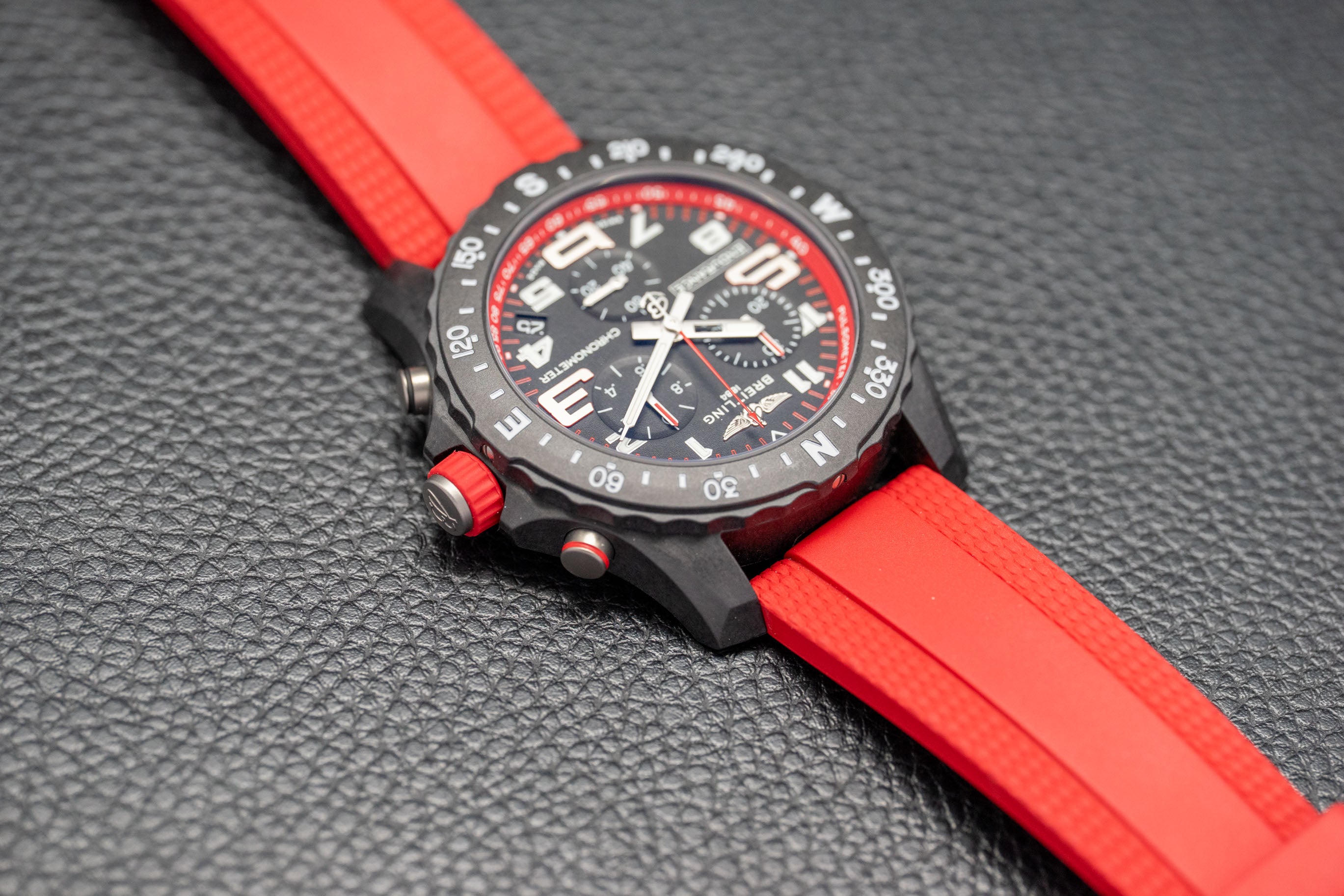 Breitling Endurance Pro X82310 Fullset 2025 Box+Papers